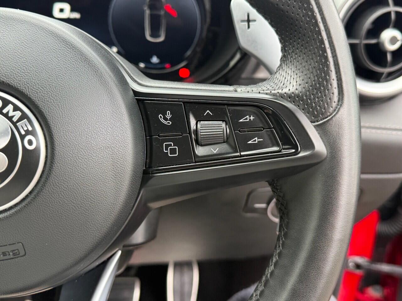 Alfa Romeo Tonale view 25
