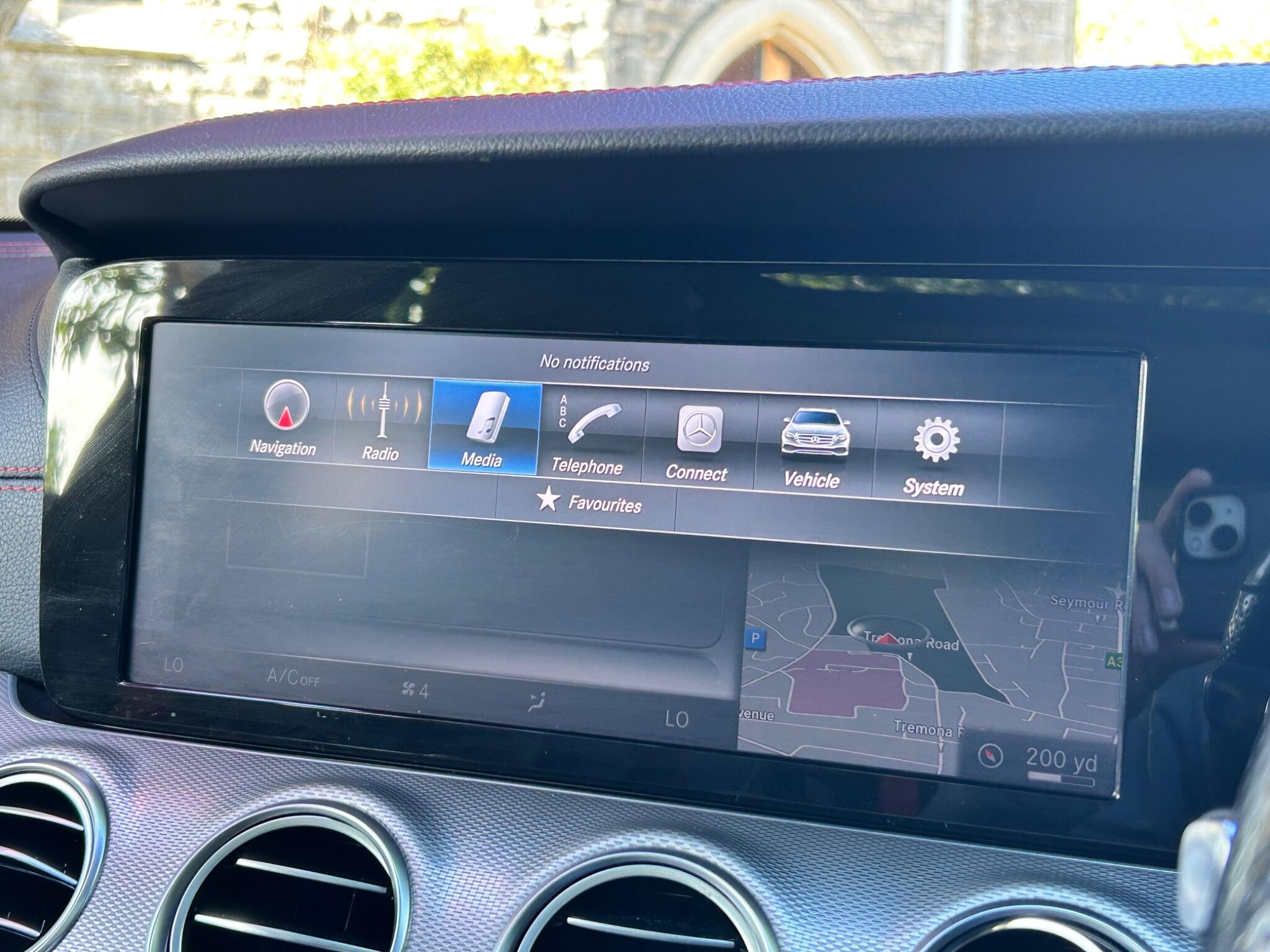 Mercedes-Benz E-Class view 30