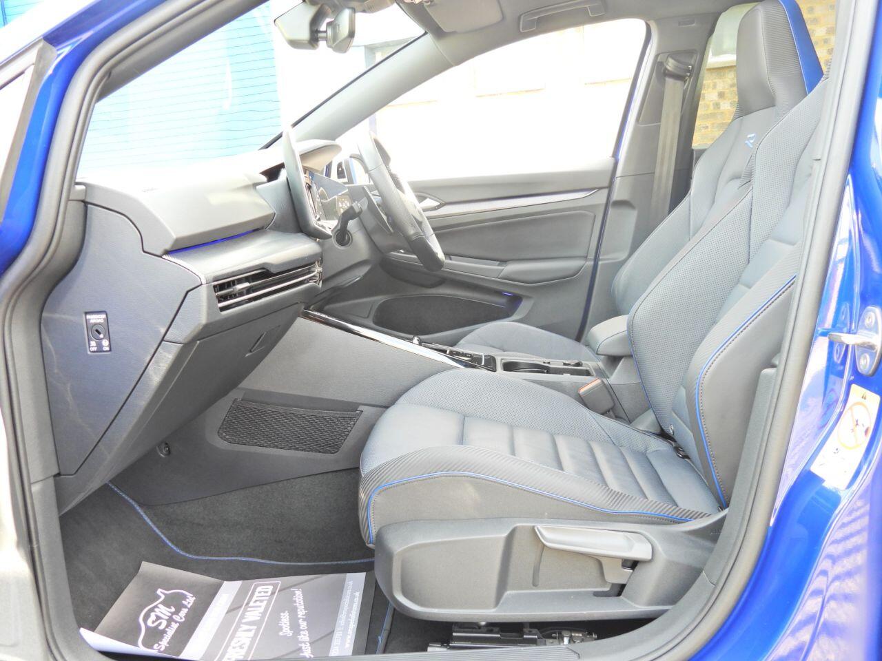 Volkswagen Golf view 24