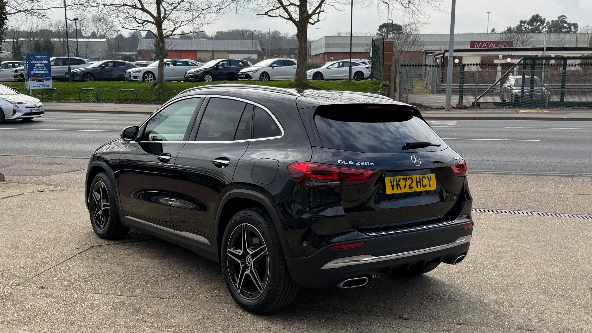 Mercedes-Benz Gla view 16
