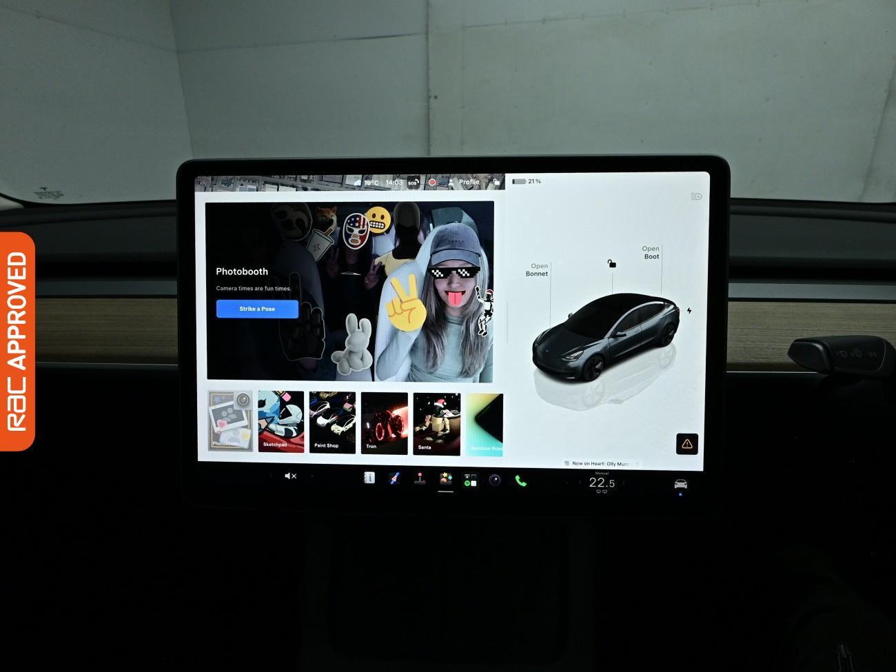 Tesla Model 3 view 16