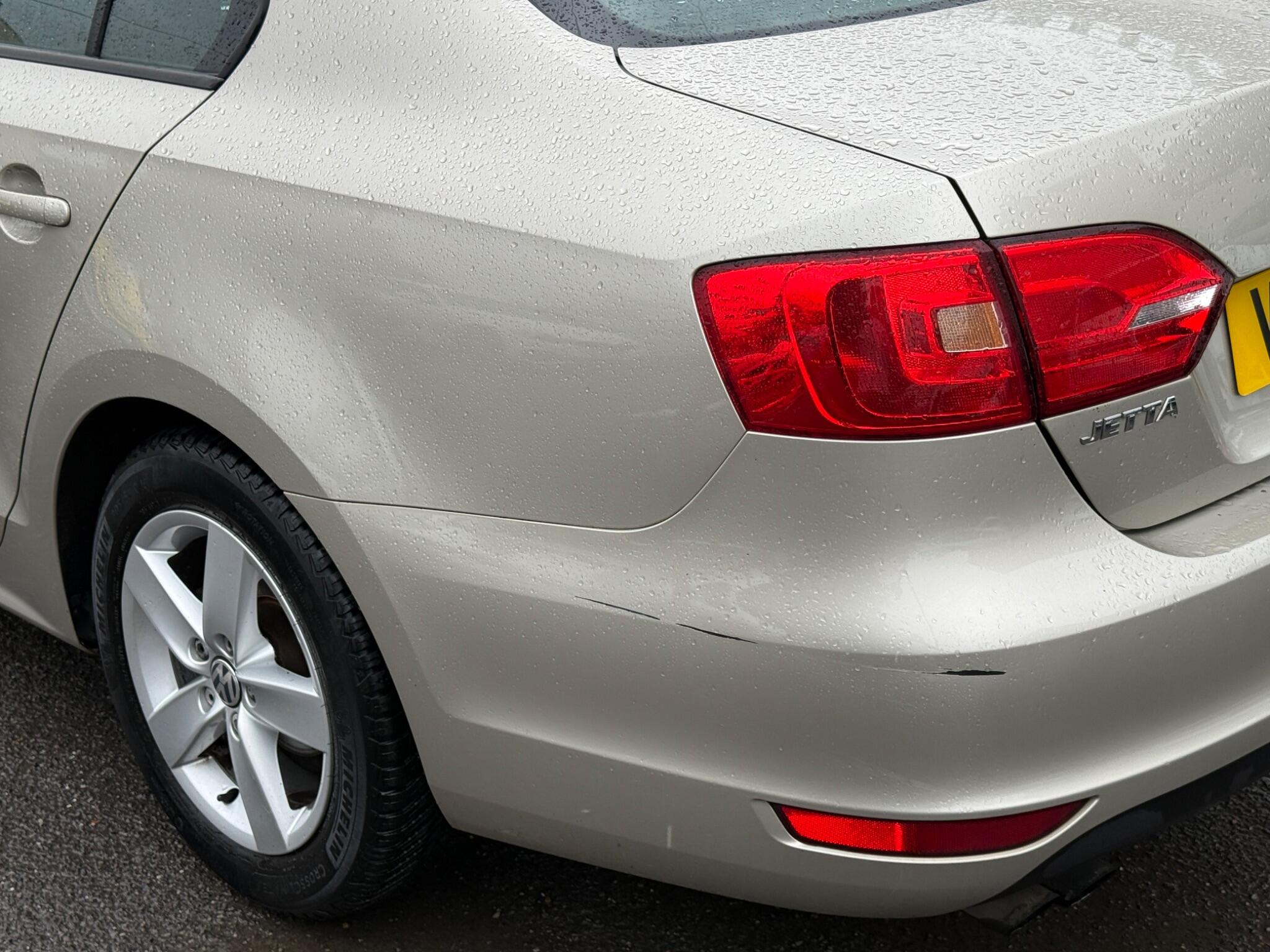 Volkswagen Jetta - Image 24