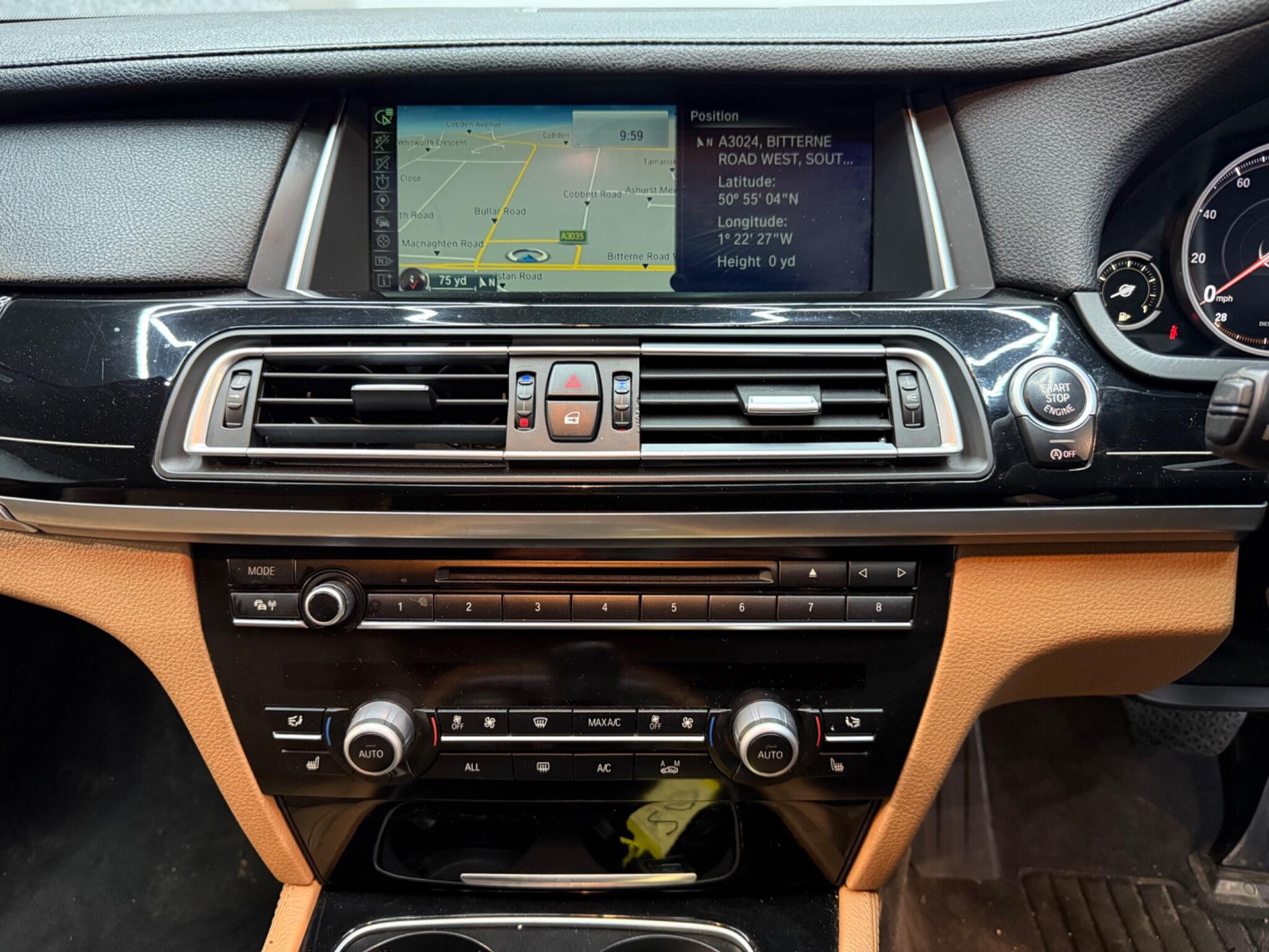 BMW 7 Series view 14