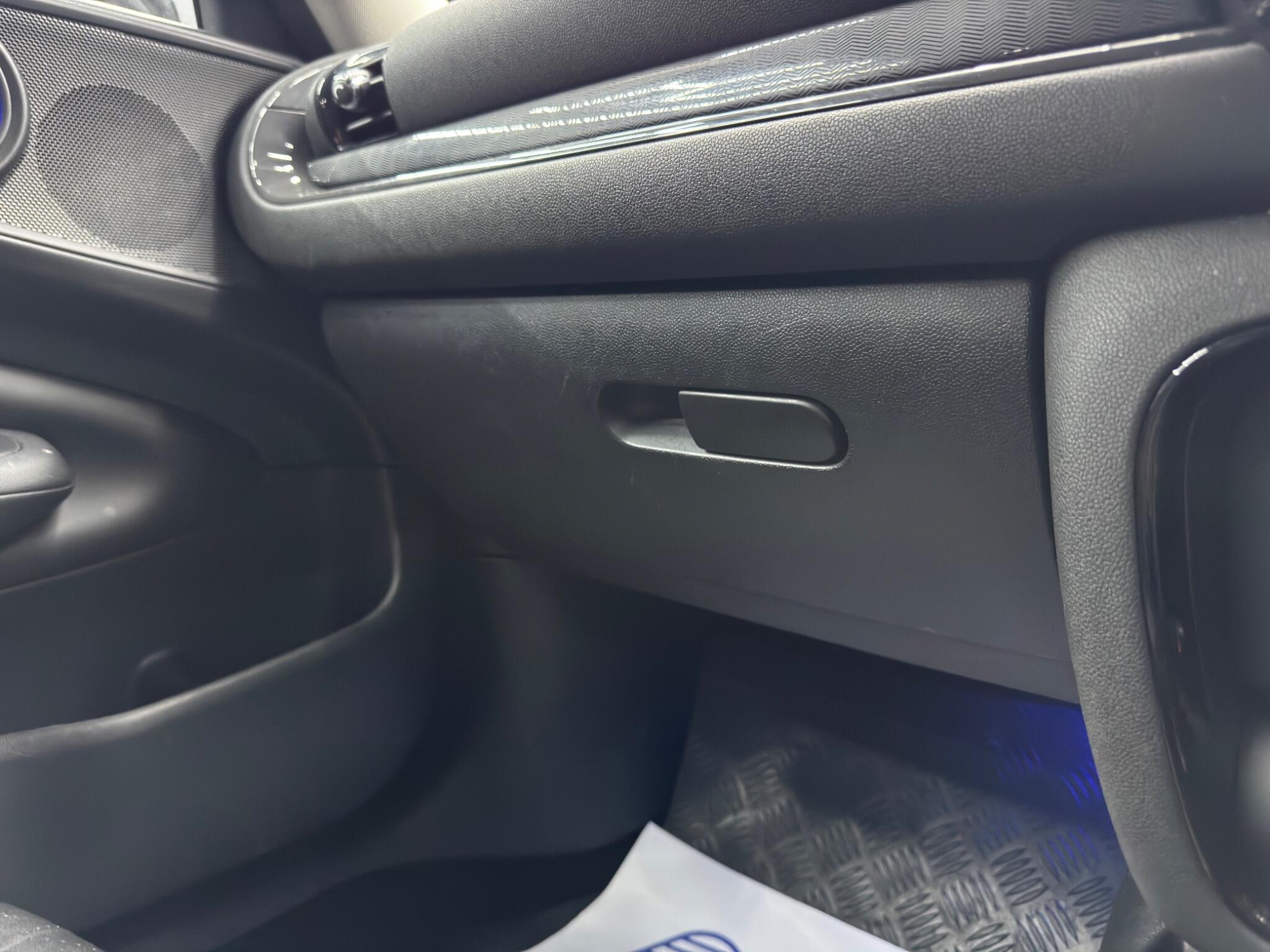 Mini Clubman view 38