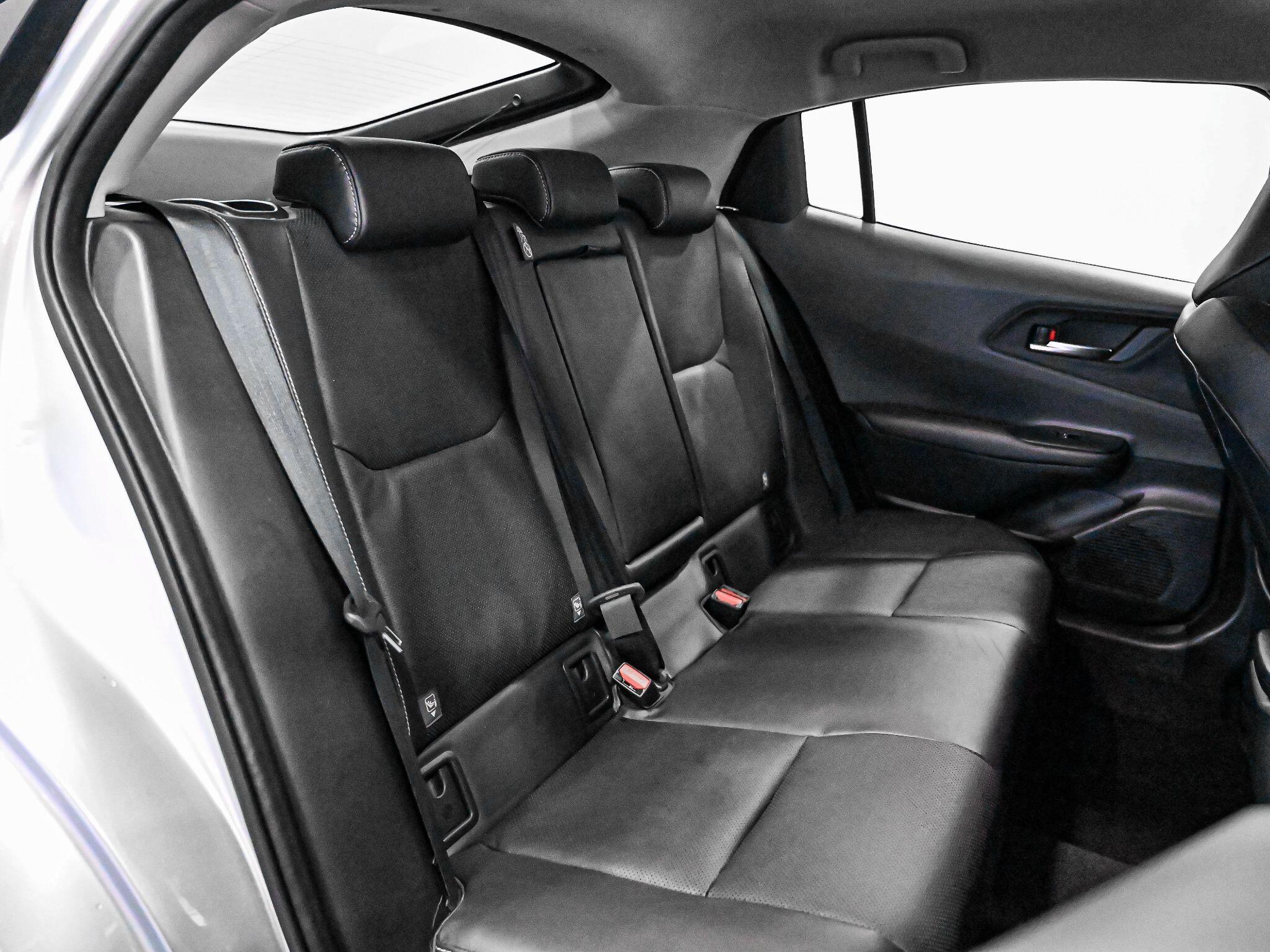 Toyota Prius view 28