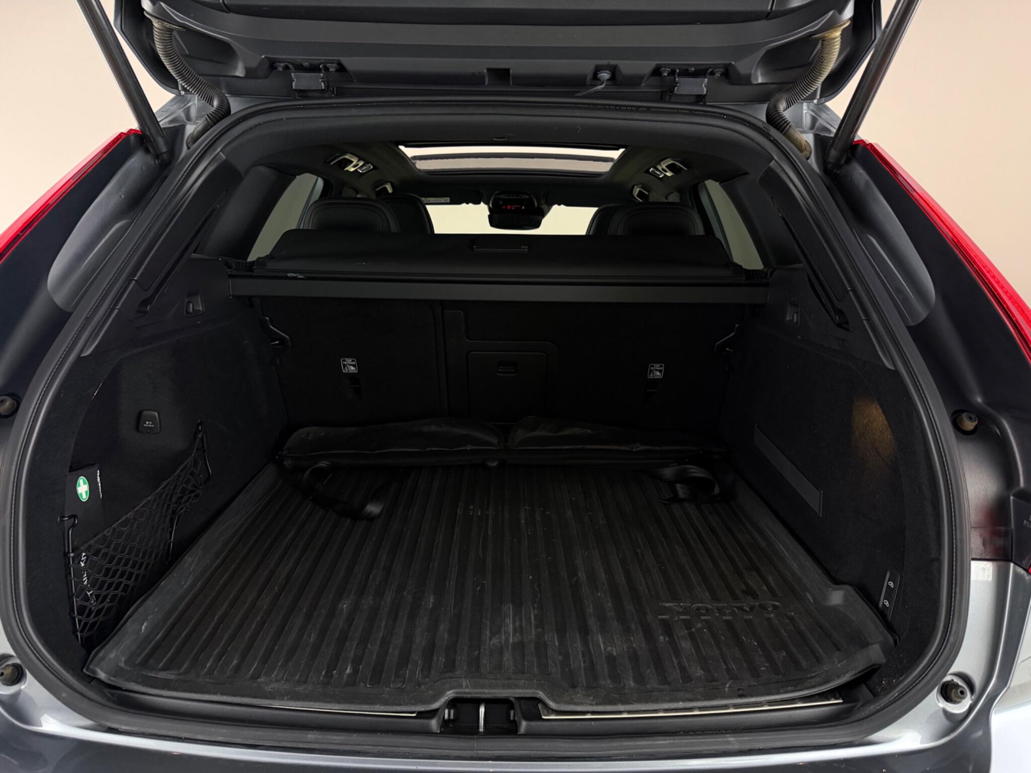 Volvo XC60 view 10