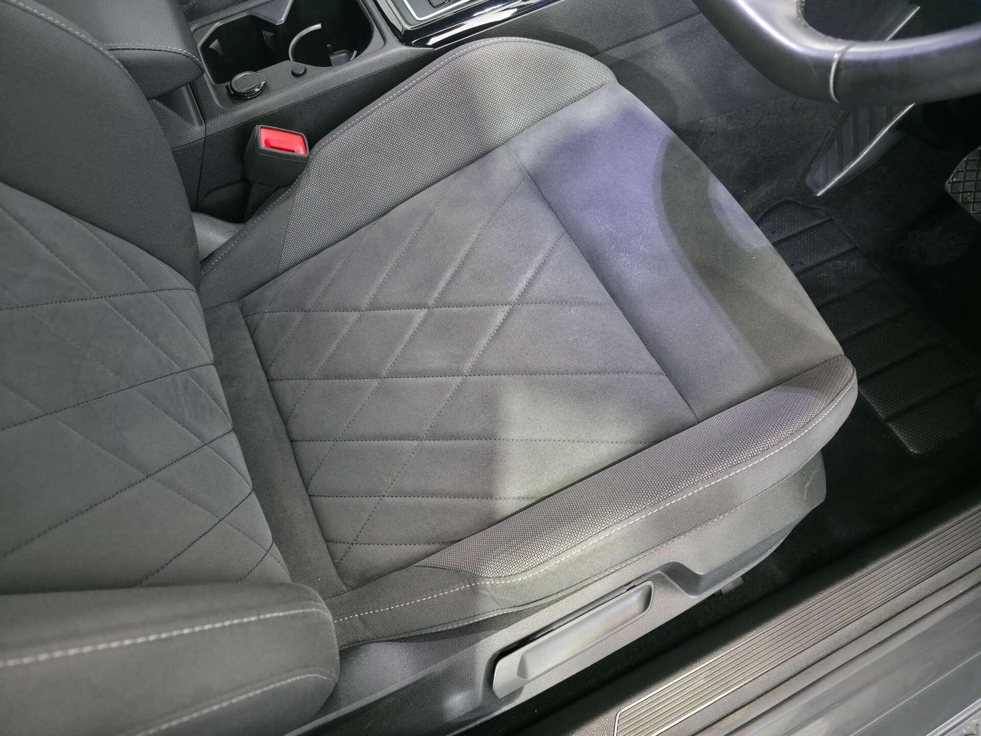 Volkswagen Golf view 14