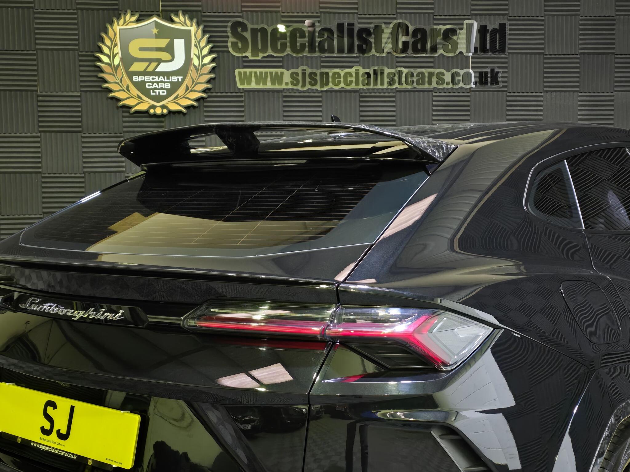 Lamborghini Urus view 26
