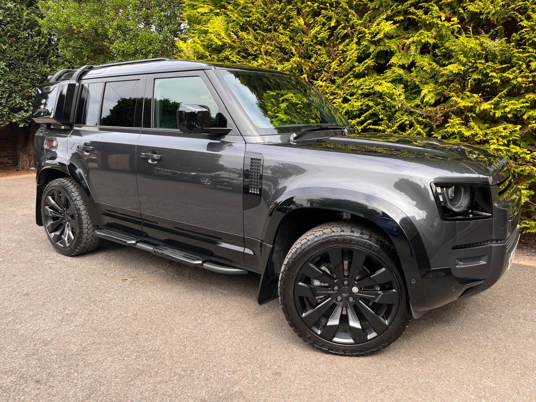 Land Rover Defender view 20
