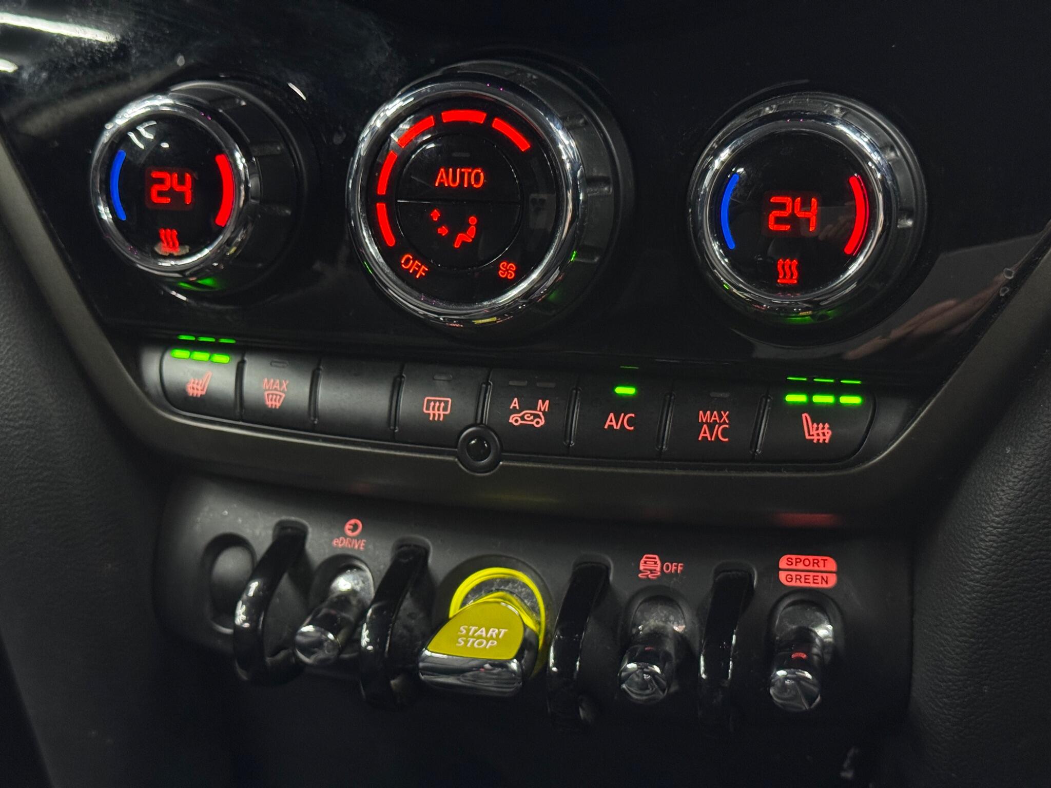 Mini Countryman view 26
