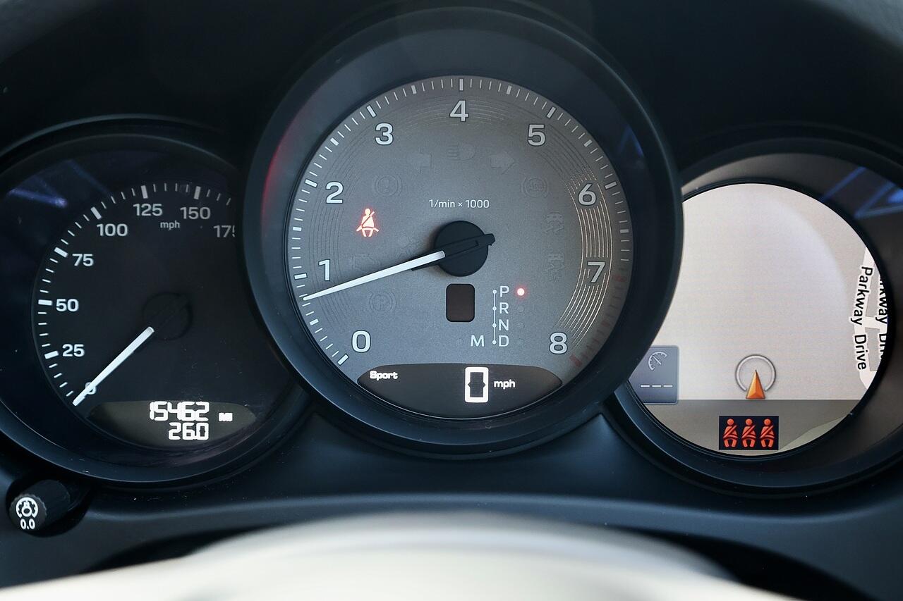 Porsche Macan view 21