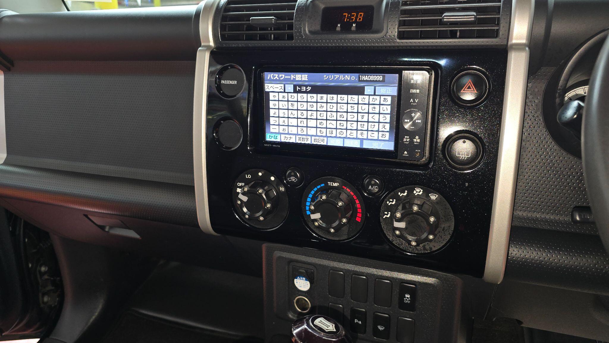 Toyota FJ Cruiser view 10