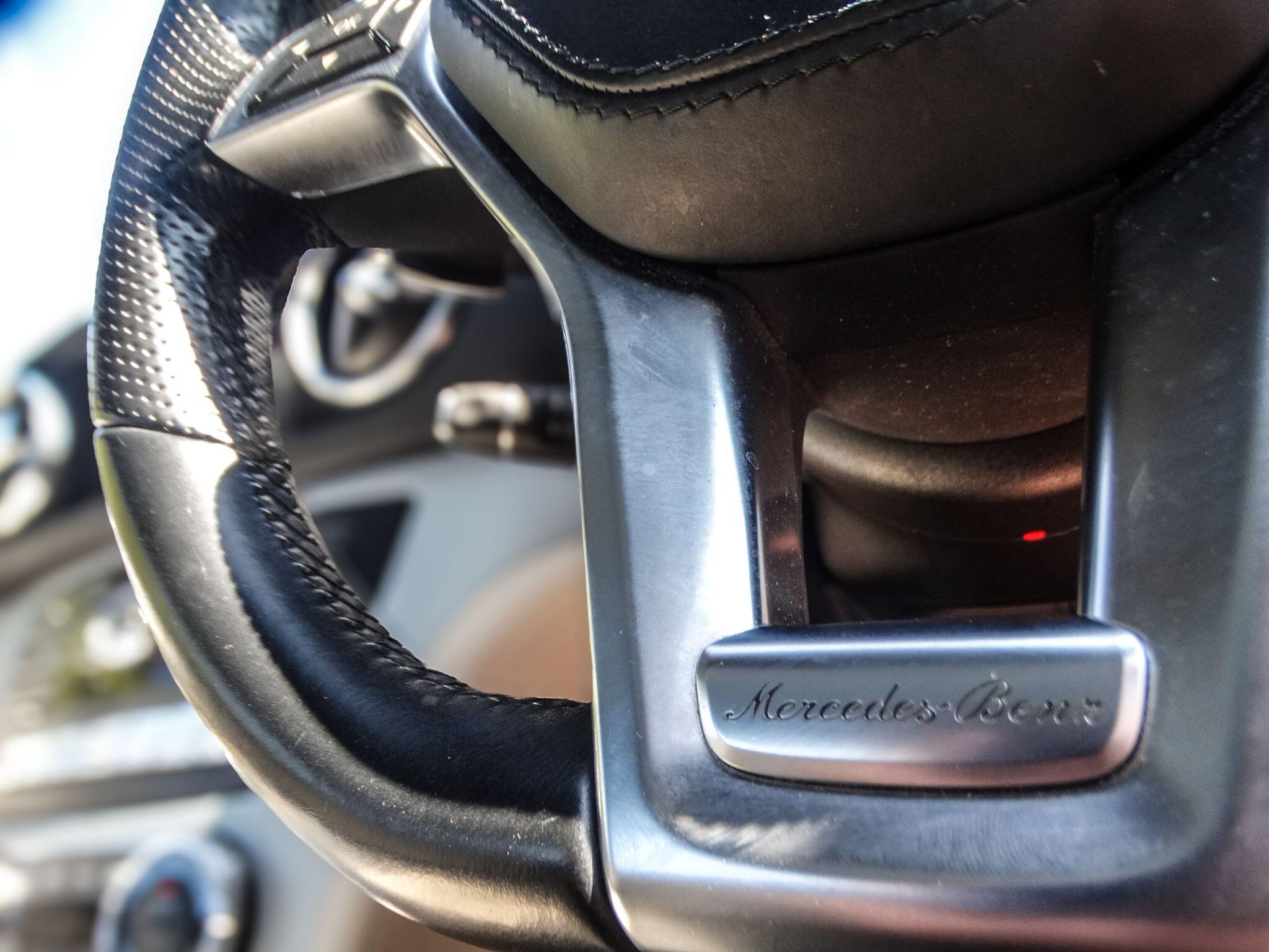 Mercedes-Benz SL view 31