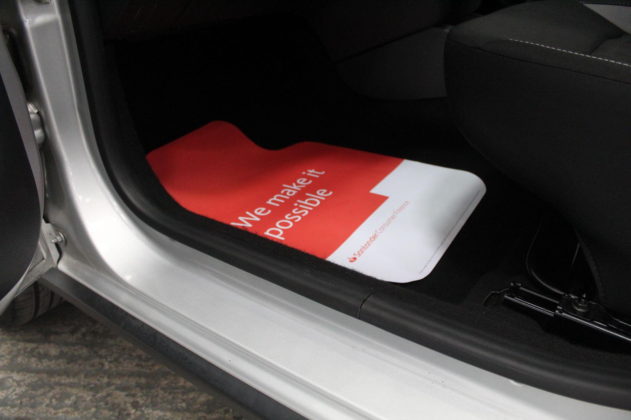 Dacia Sandero view 31