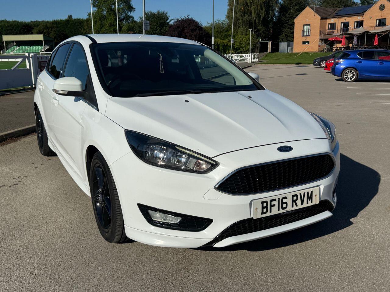 Ford Focus view 16