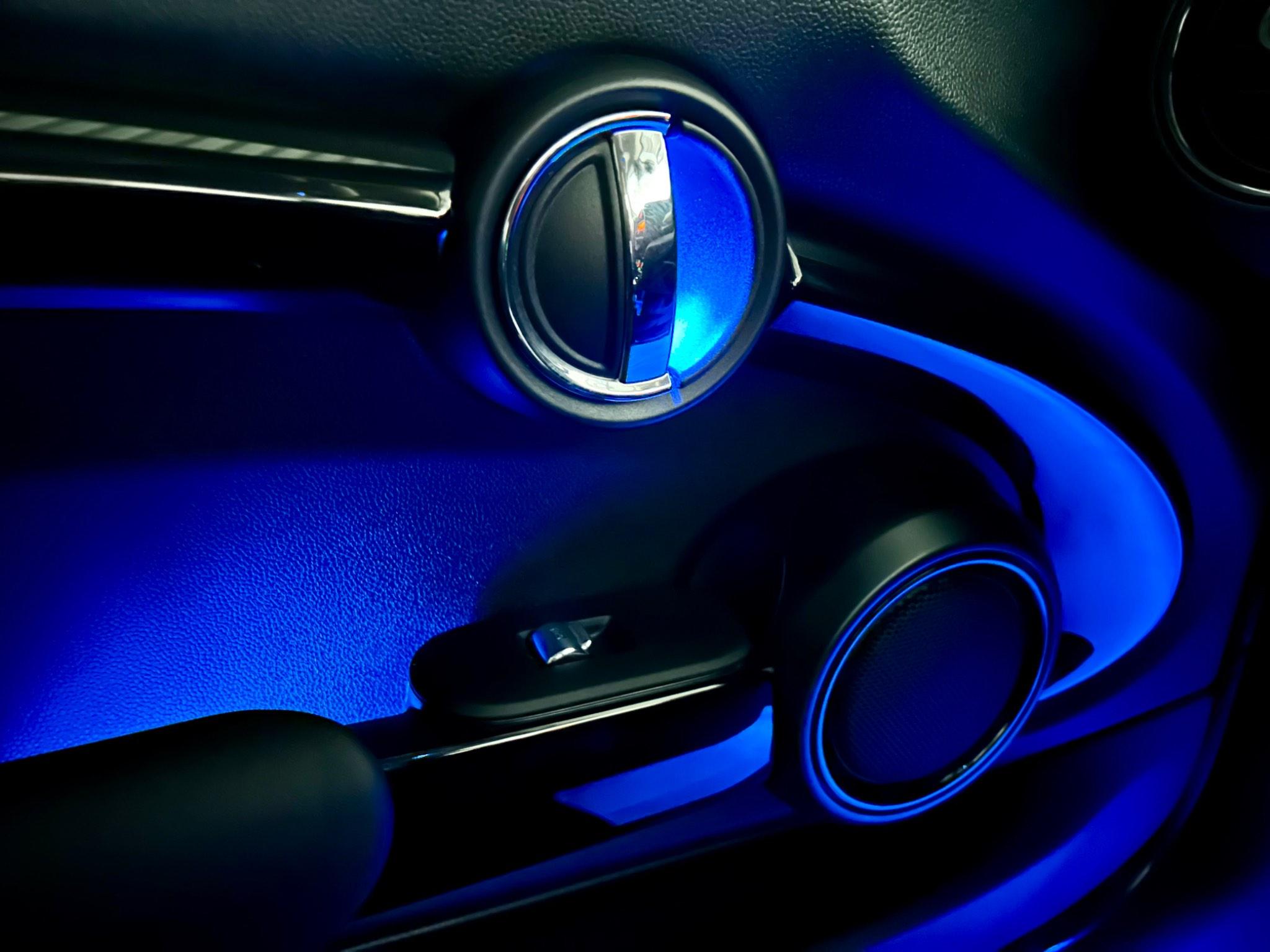 Mini Hatch view 23
