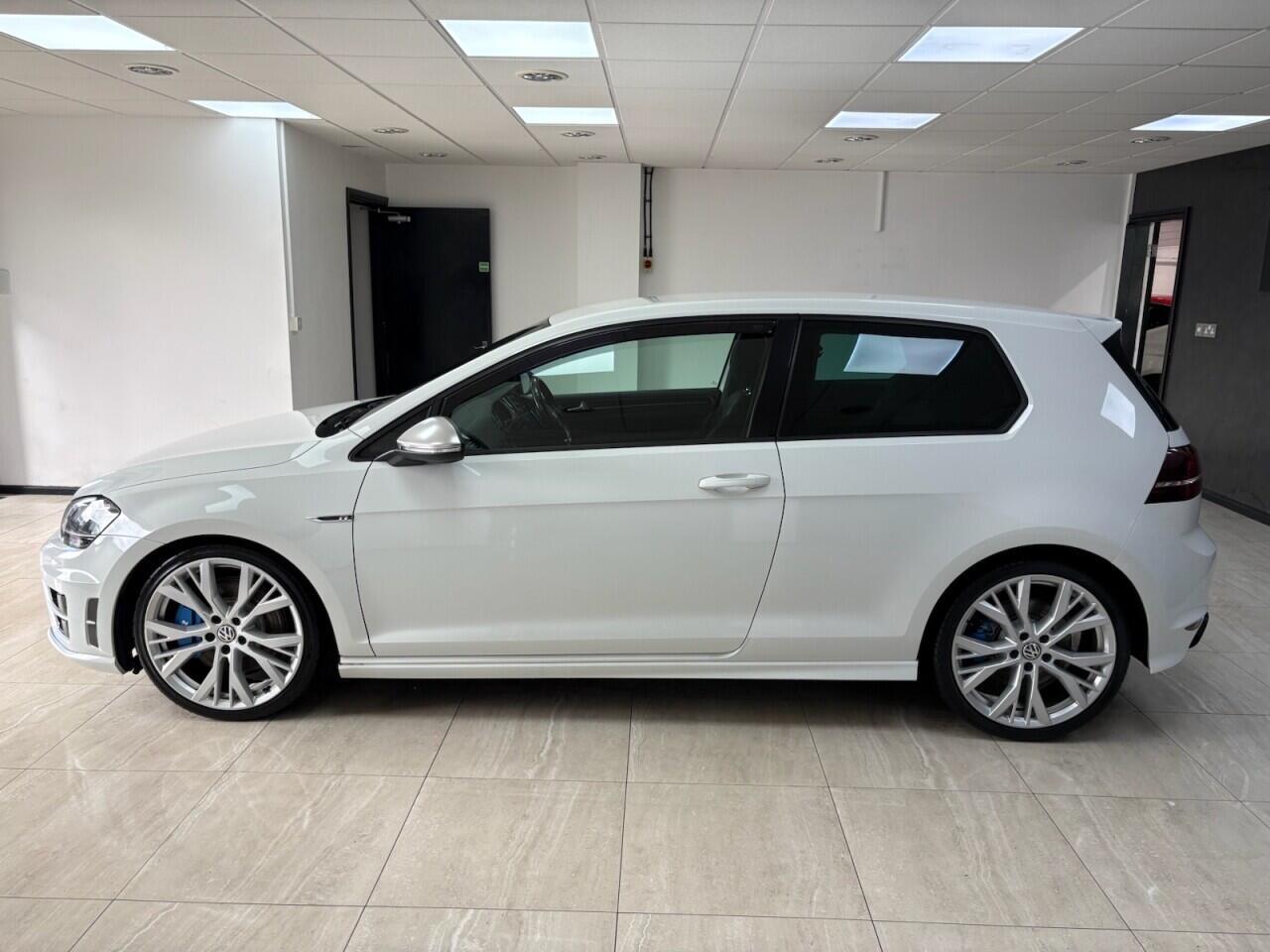 Volkswagen Golf view 6