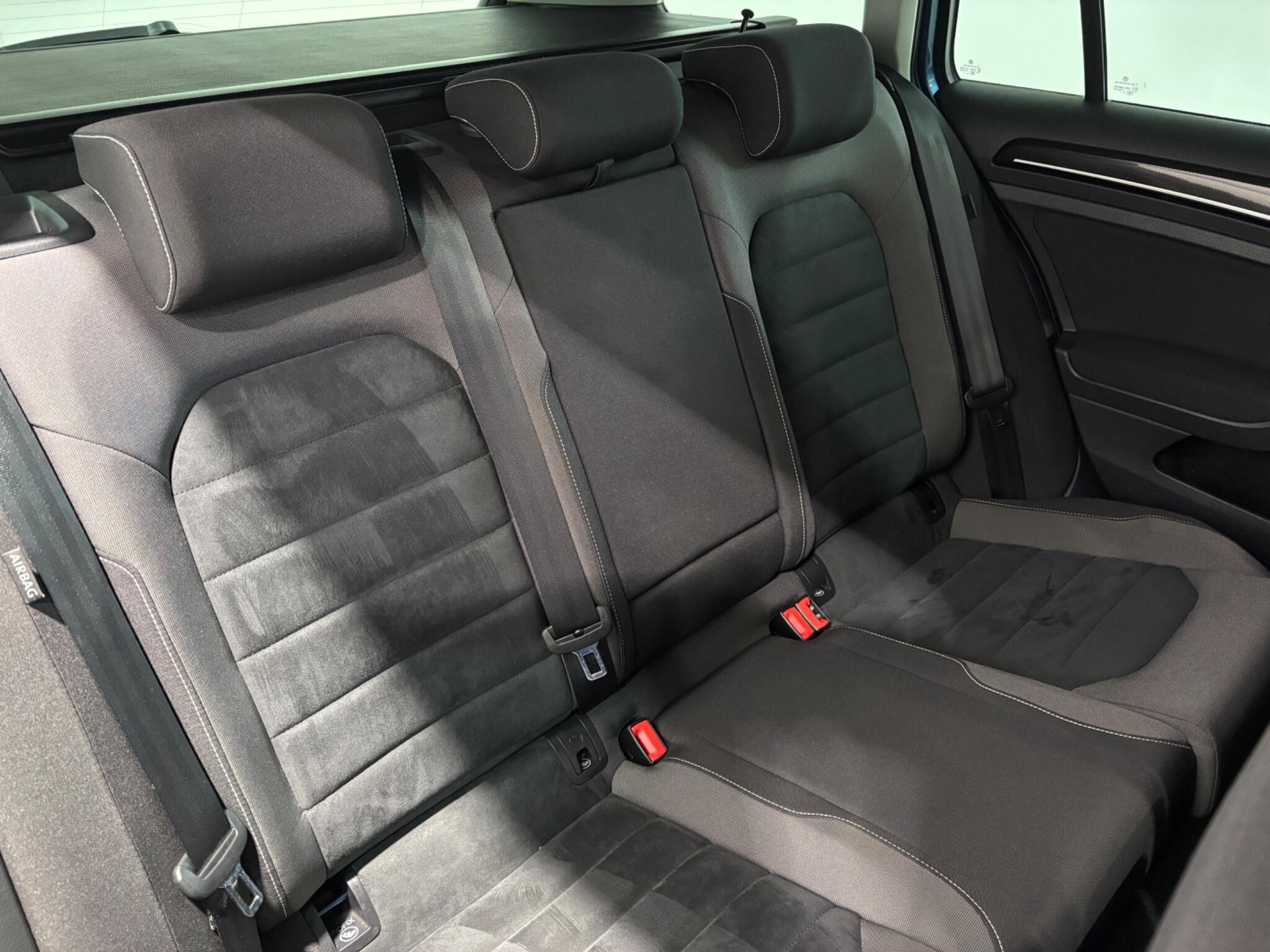Volkswagen Golf view 14
