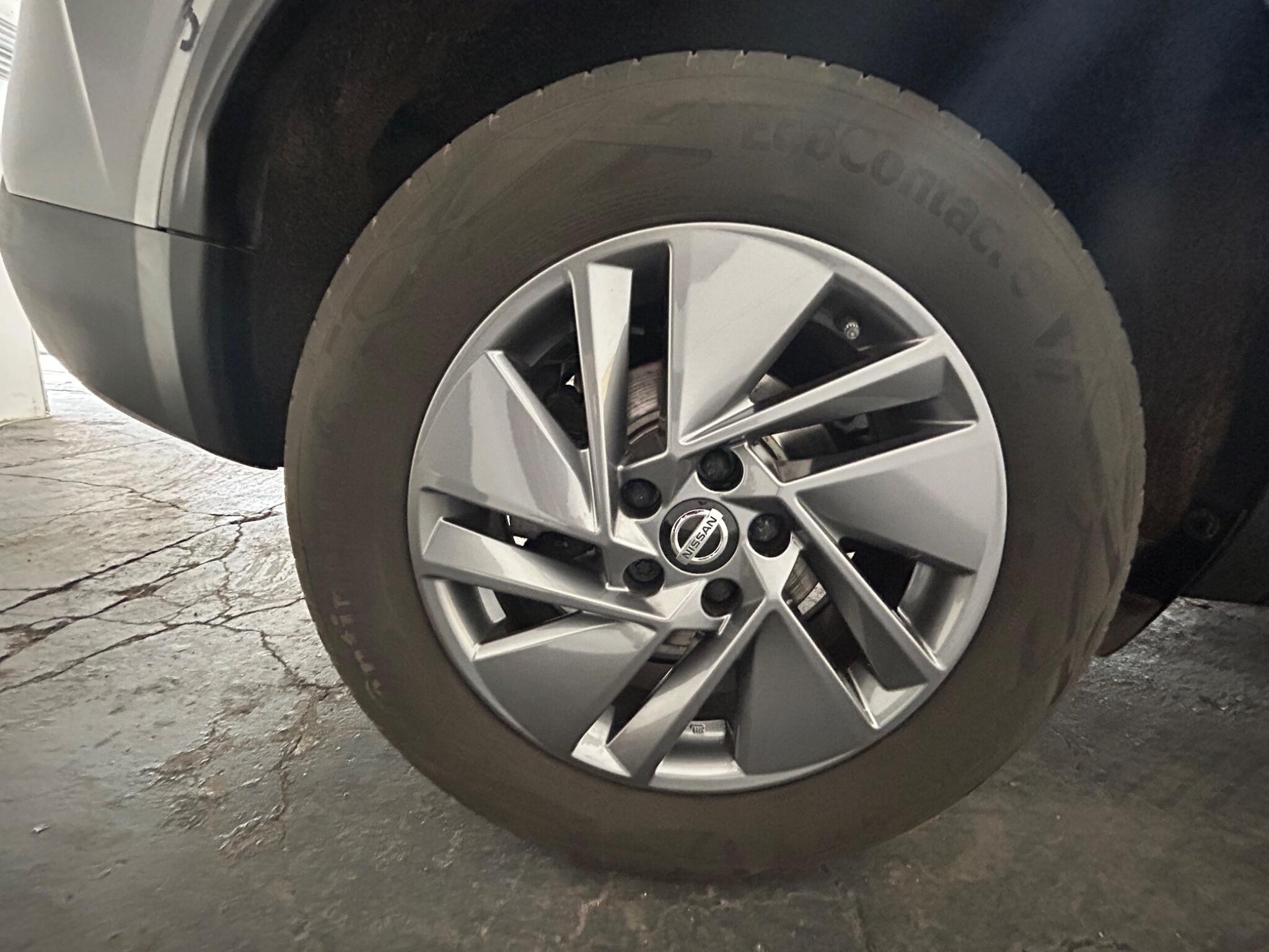 2021 Nissan Qashqai 1.3 DIG-T MHEV Acenta Premium Euro 6 (s/s) 5dr • 21,764 miles image 29