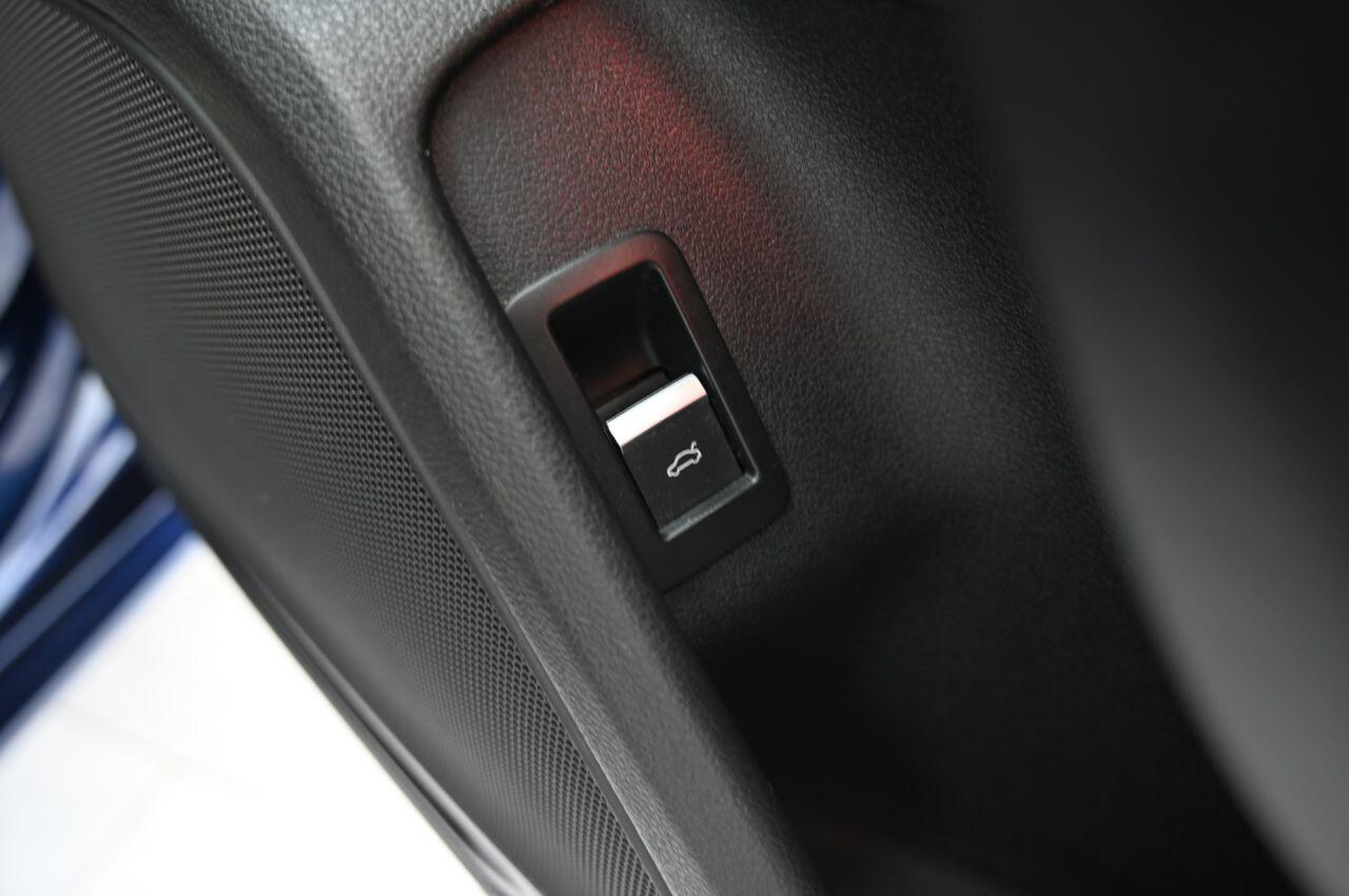 Audi S4 Avant view 42