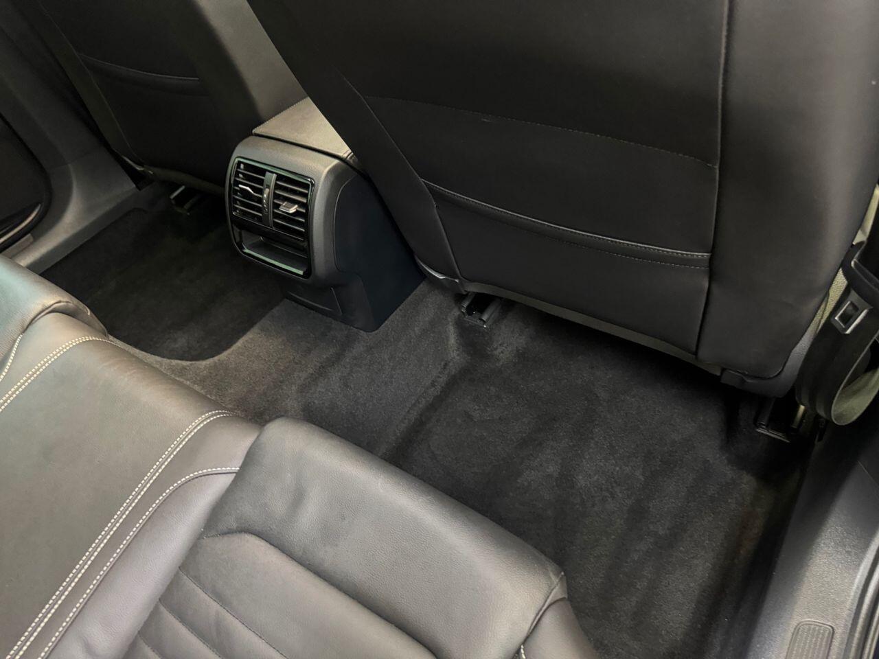 Volkswagen Passat view 53