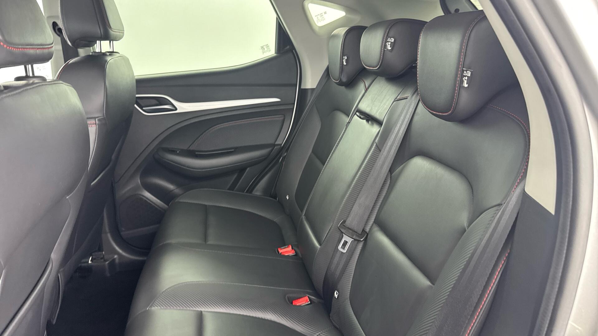 MG ZS view 14