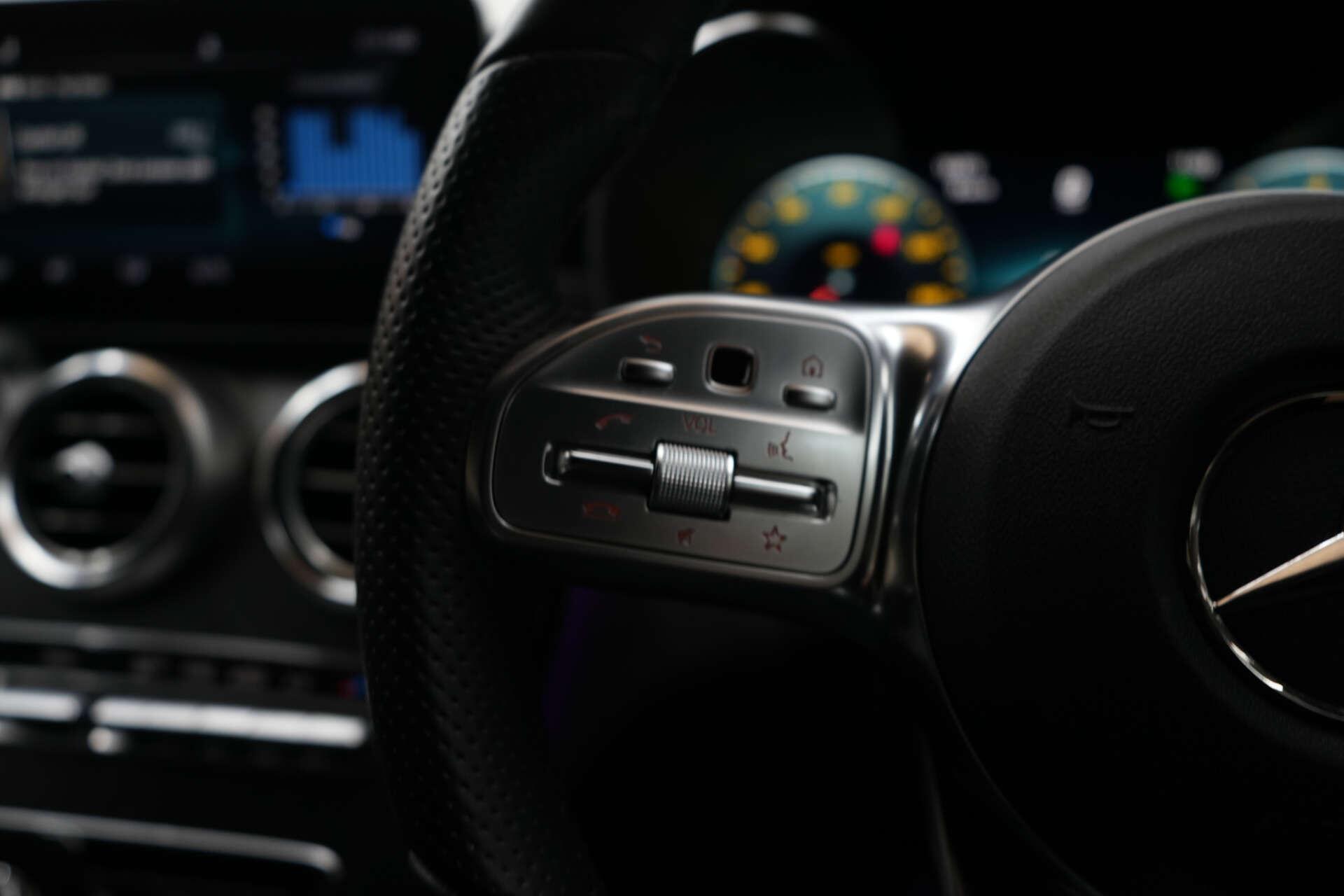 Mercedes-Benz C Class view 37
