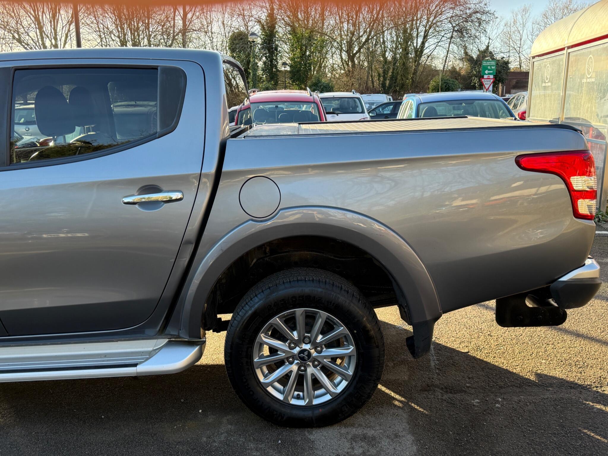 Mitsubishi L200 - Image 13