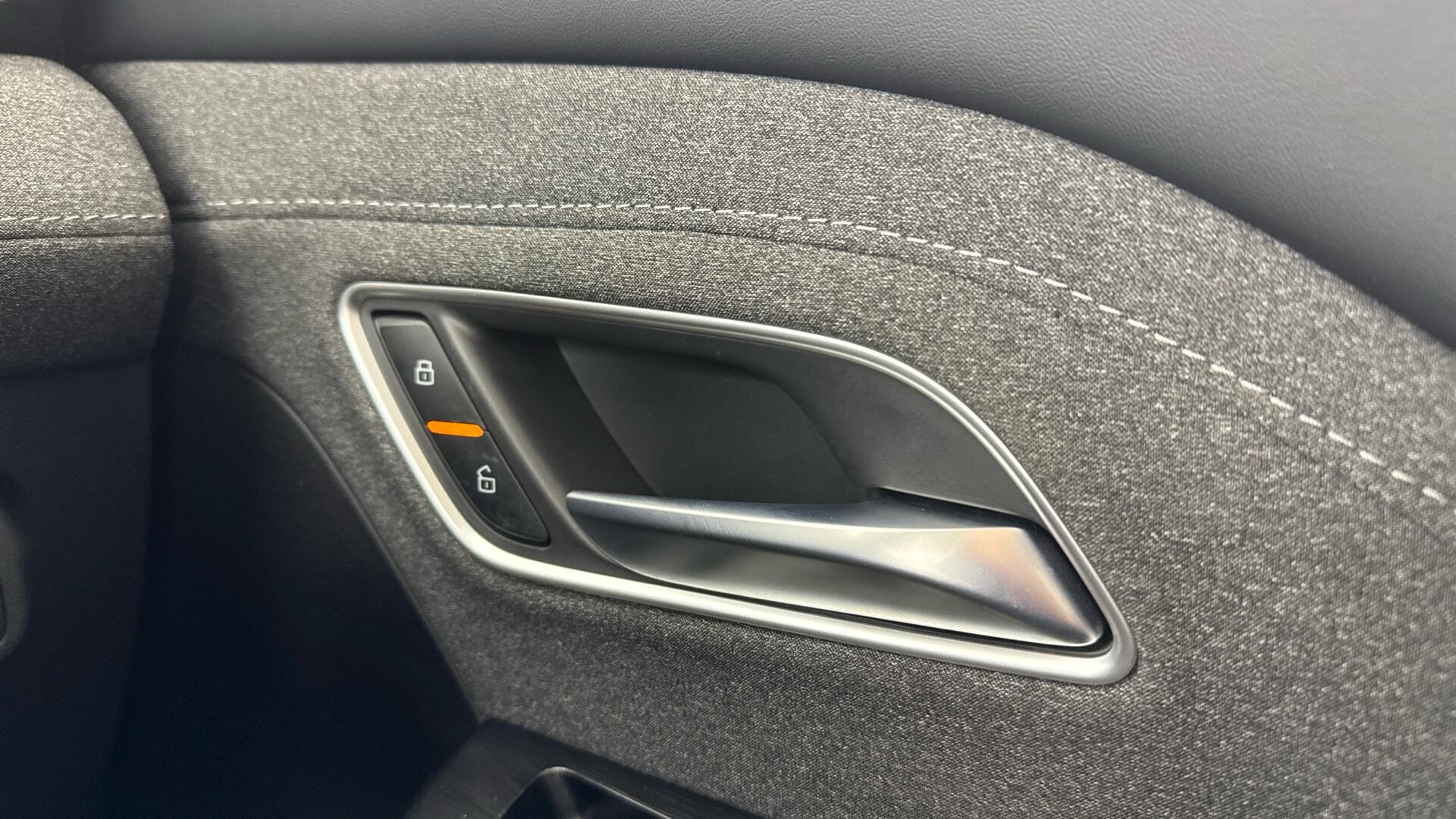 MG ZS view 36
