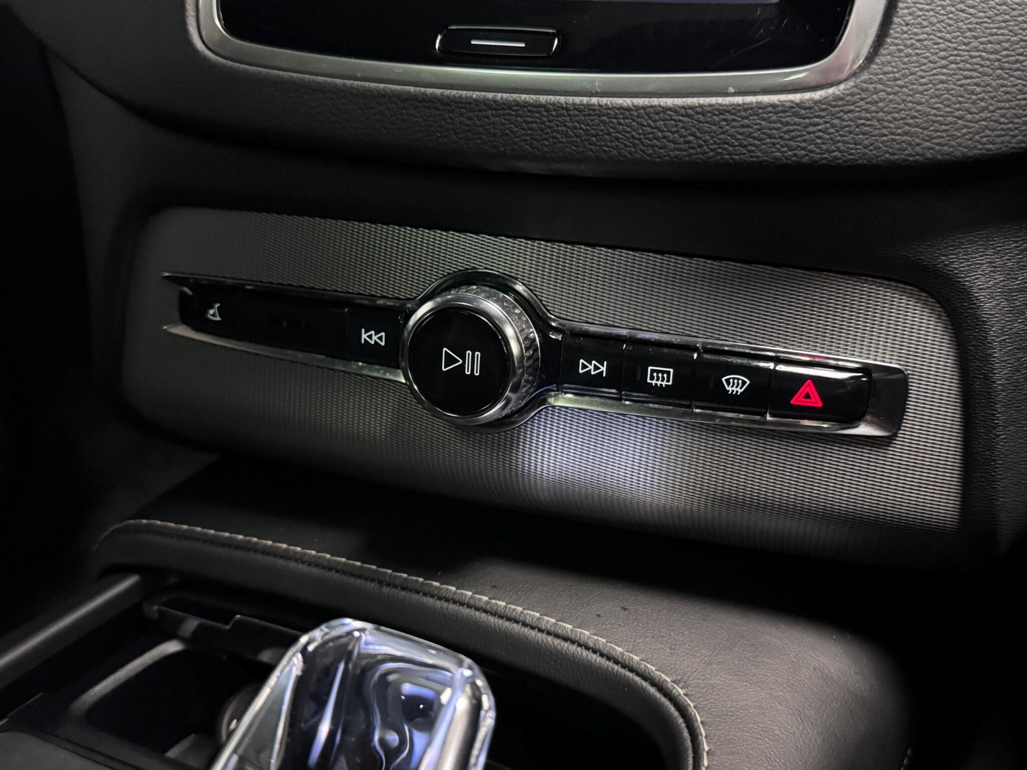 Volvo XC90 view 46