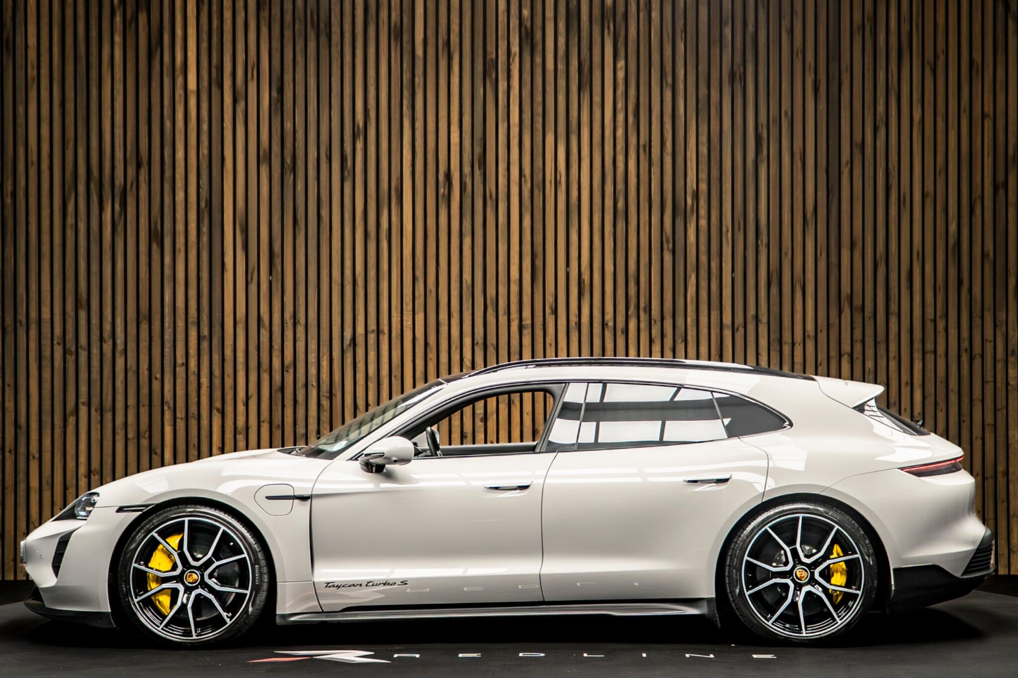 Porsche Taycan view 7