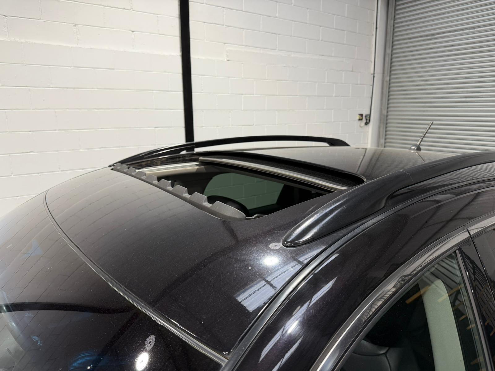 Infiniti QX70 view 35