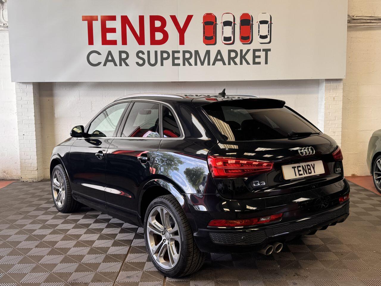 Audi Q3 view 7