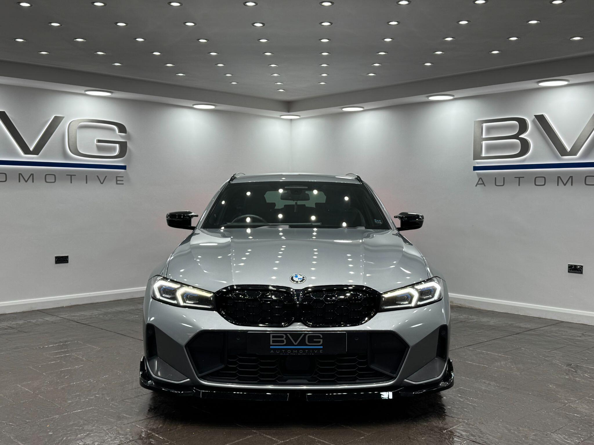 BMW 3 Series view 4
