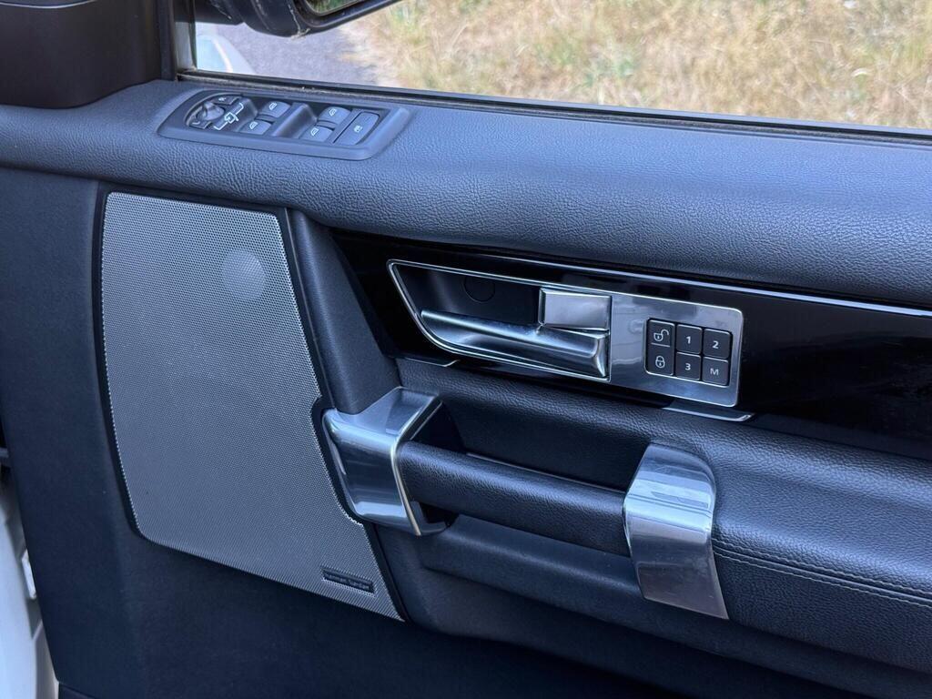 Land Rover Discovery view 118
