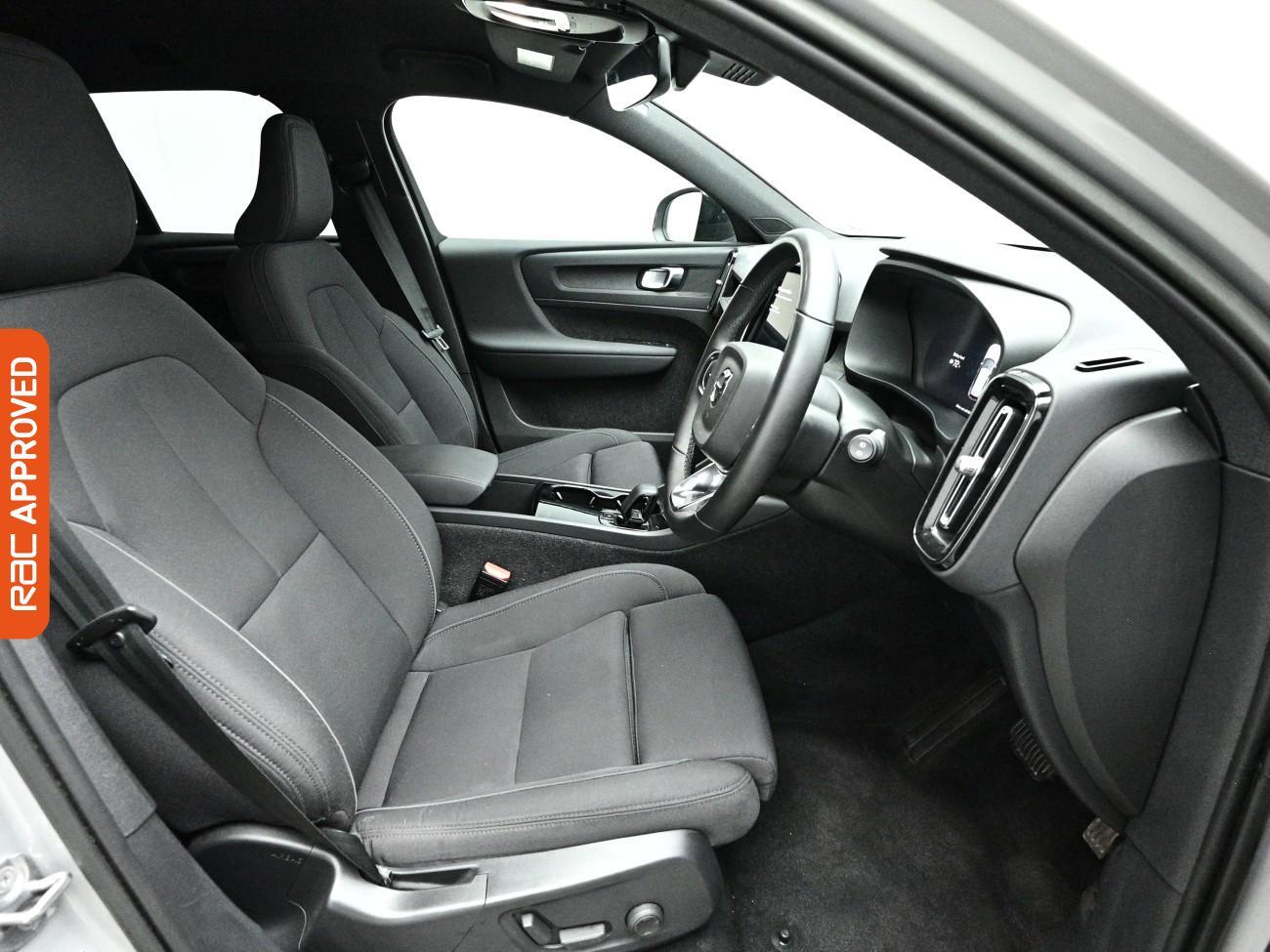 Volvo XC40 view 13