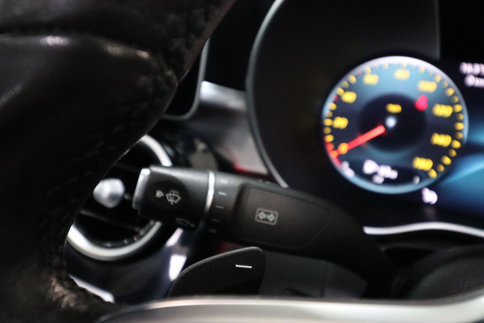 Mercedes-Benz C Class view 42