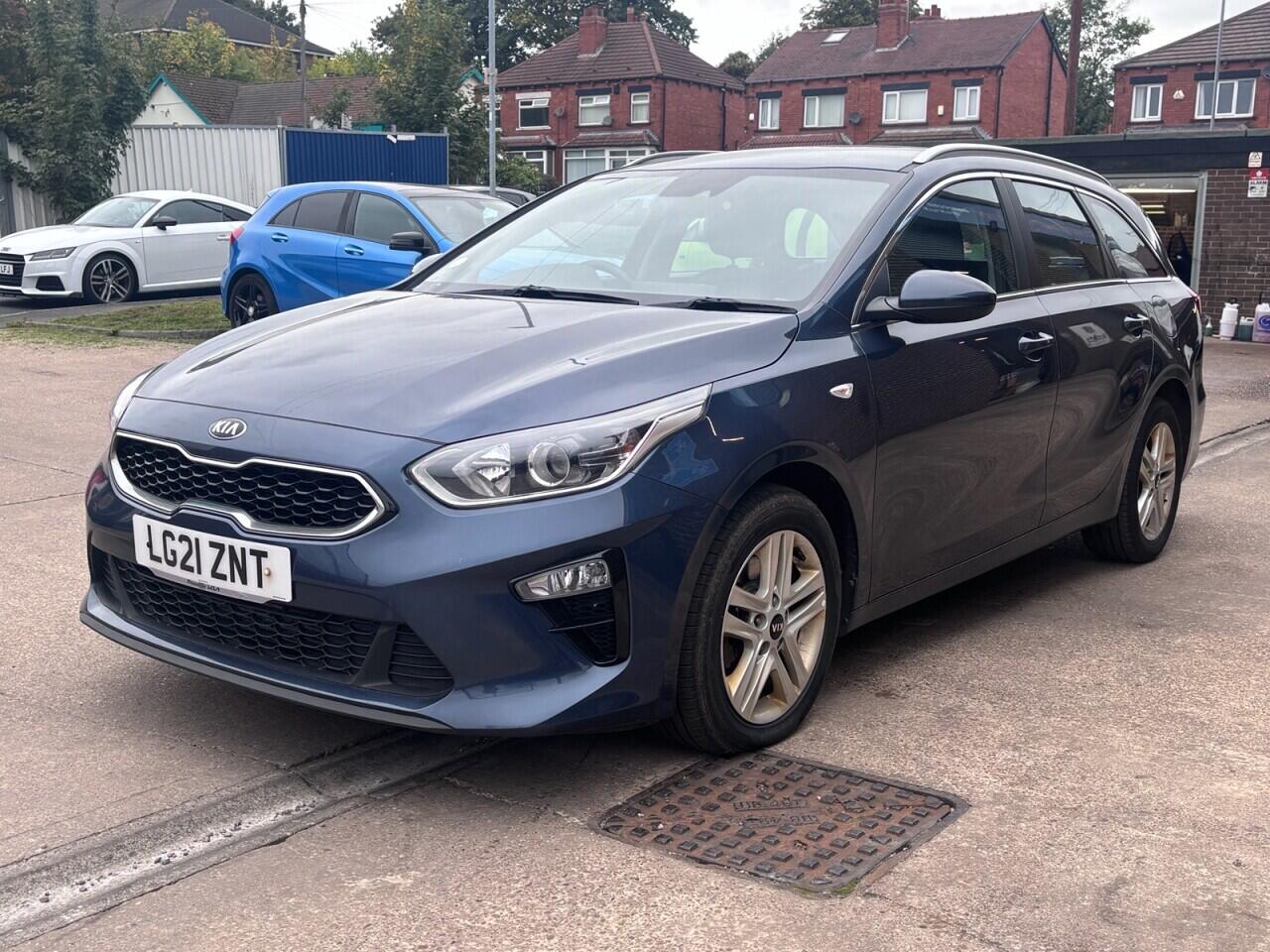 Kia Ceed view 3