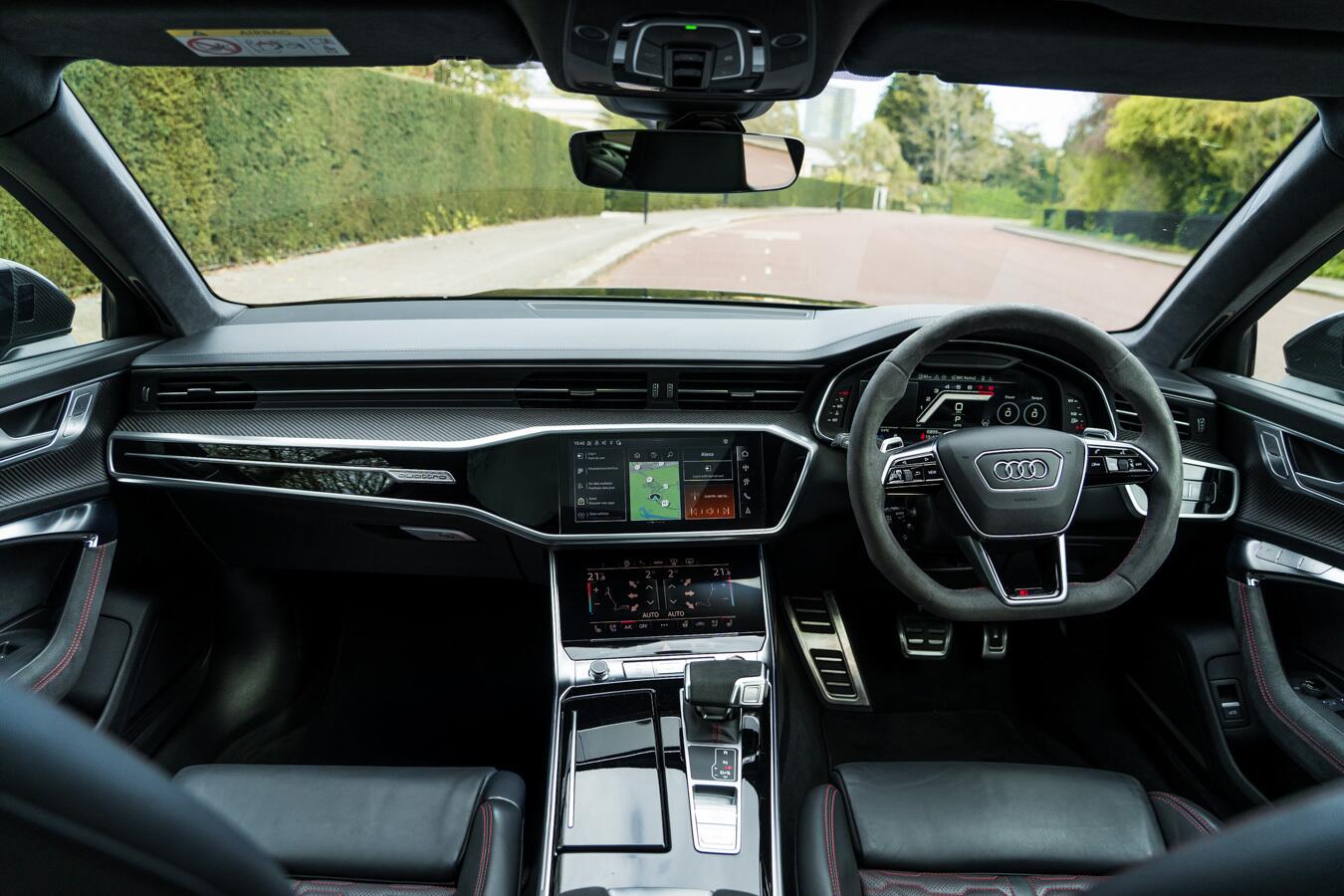 Audi RS6 Avant view 31