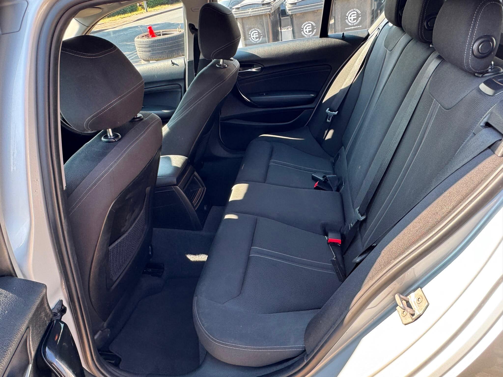 BMW 1 Series view 9