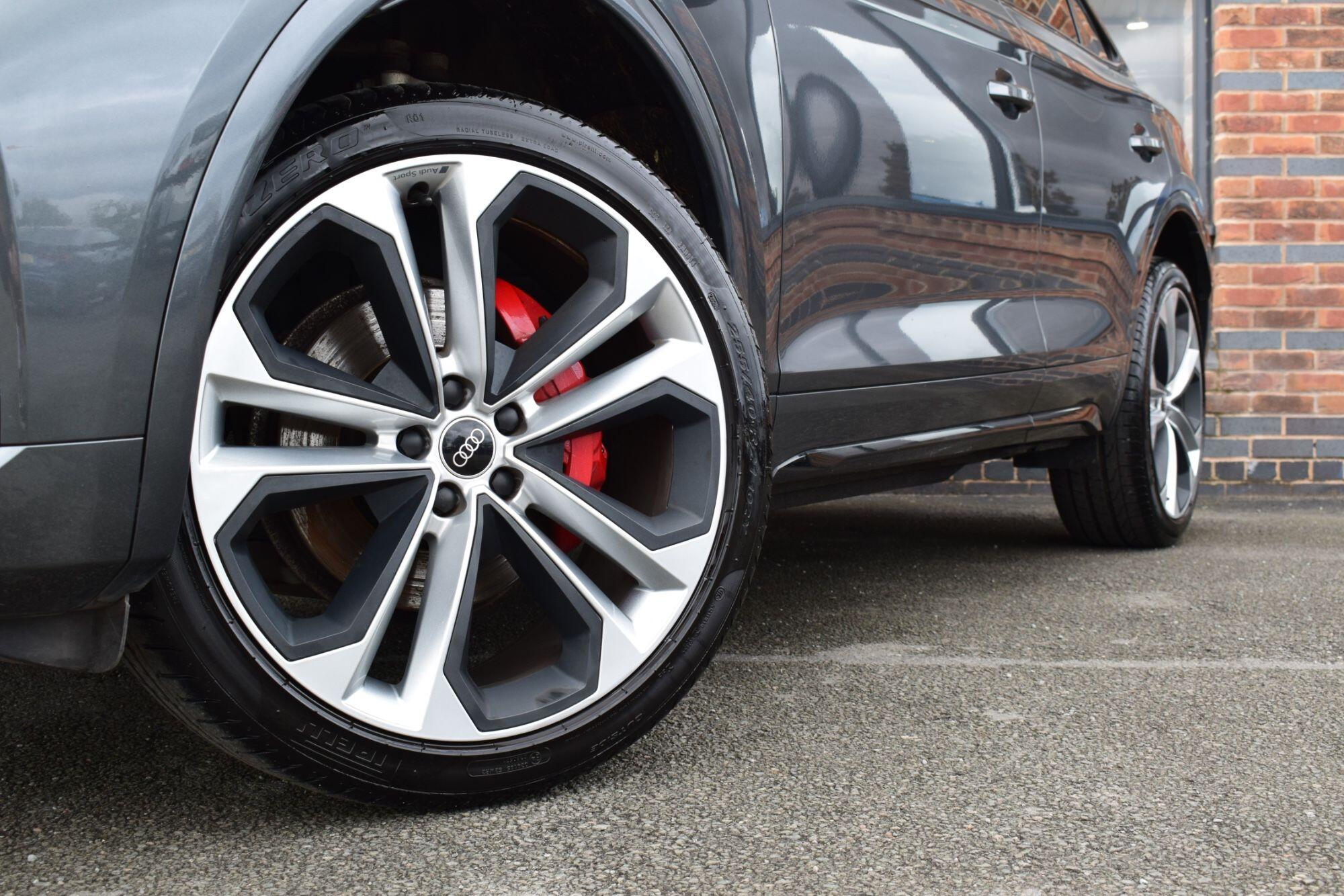 Audi Q5 view 41