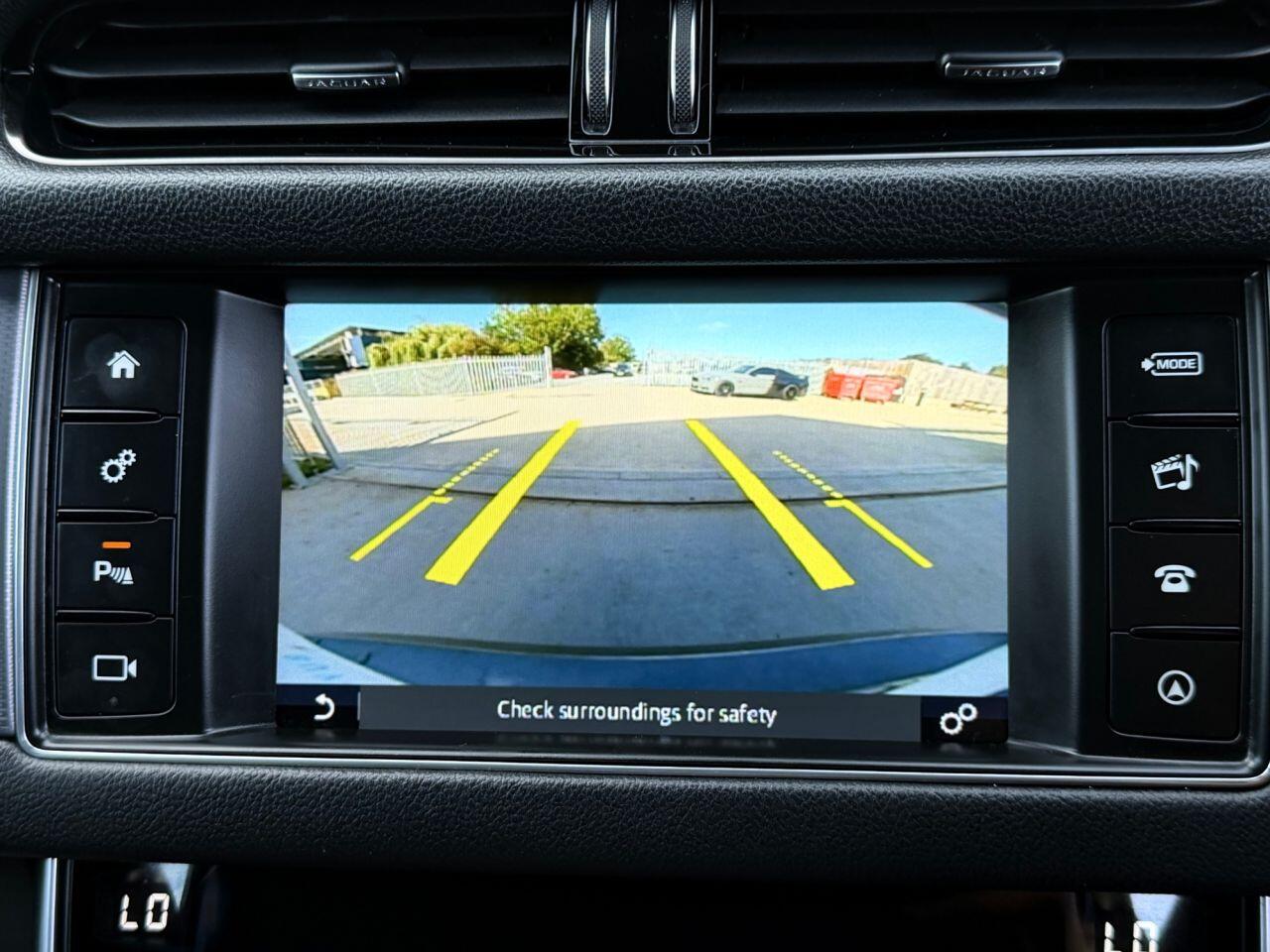 Jaguar XF view 44