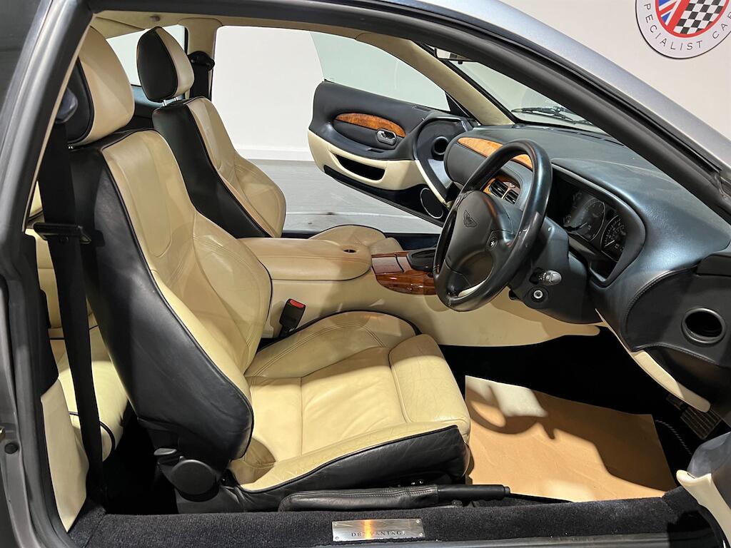 Aston Martin DB7 view 6
