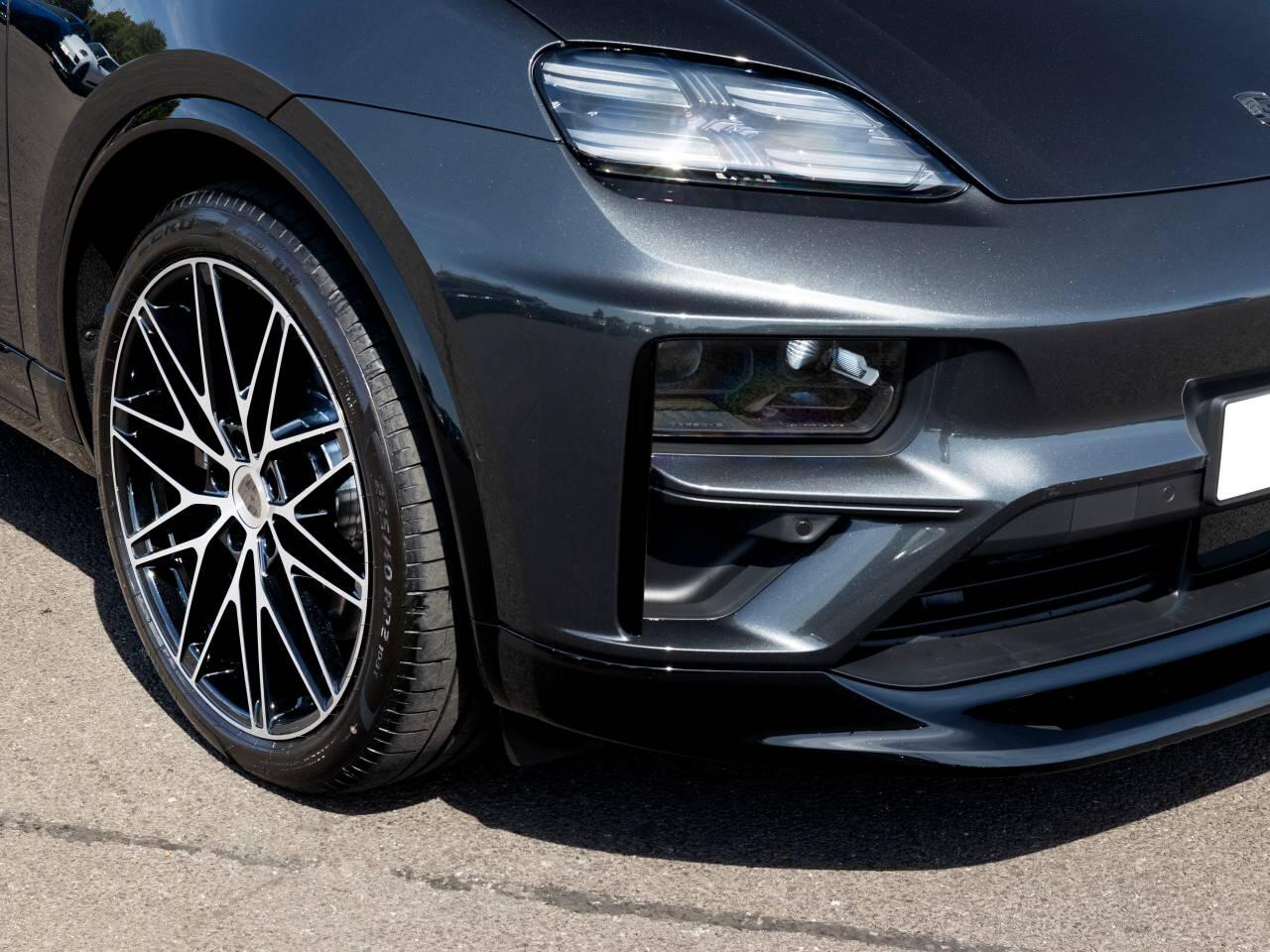 Porsche Macan view 27