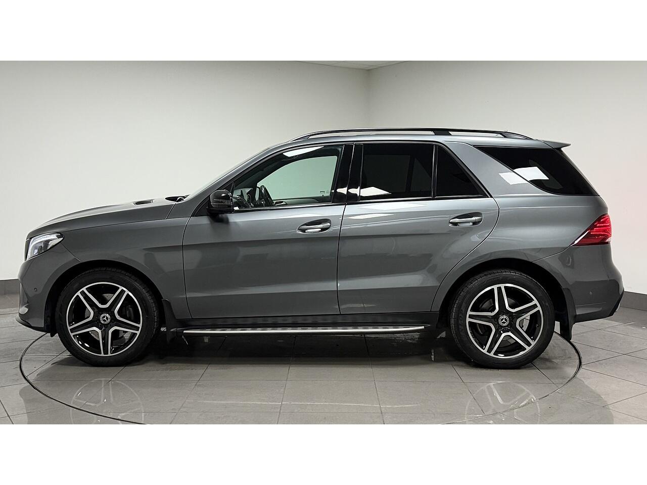 Mercedes-Benz Gle view 4