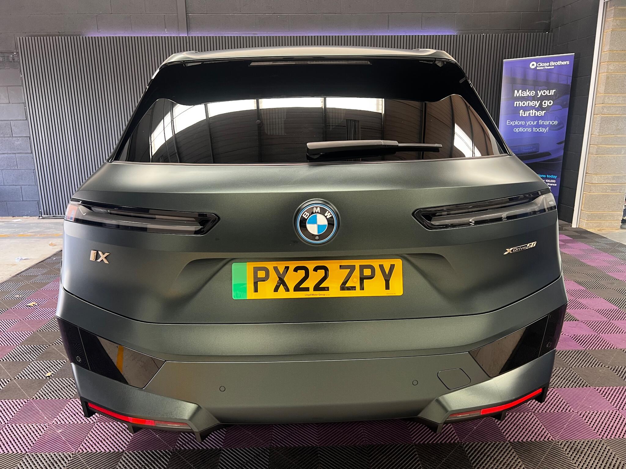 BMW iX view 24
