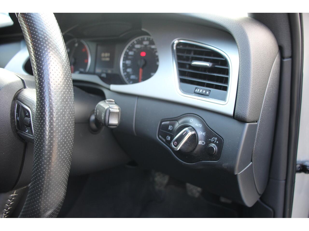 Audi A4 view 13