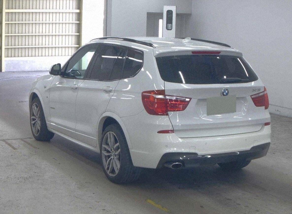 BMW X3 view 3