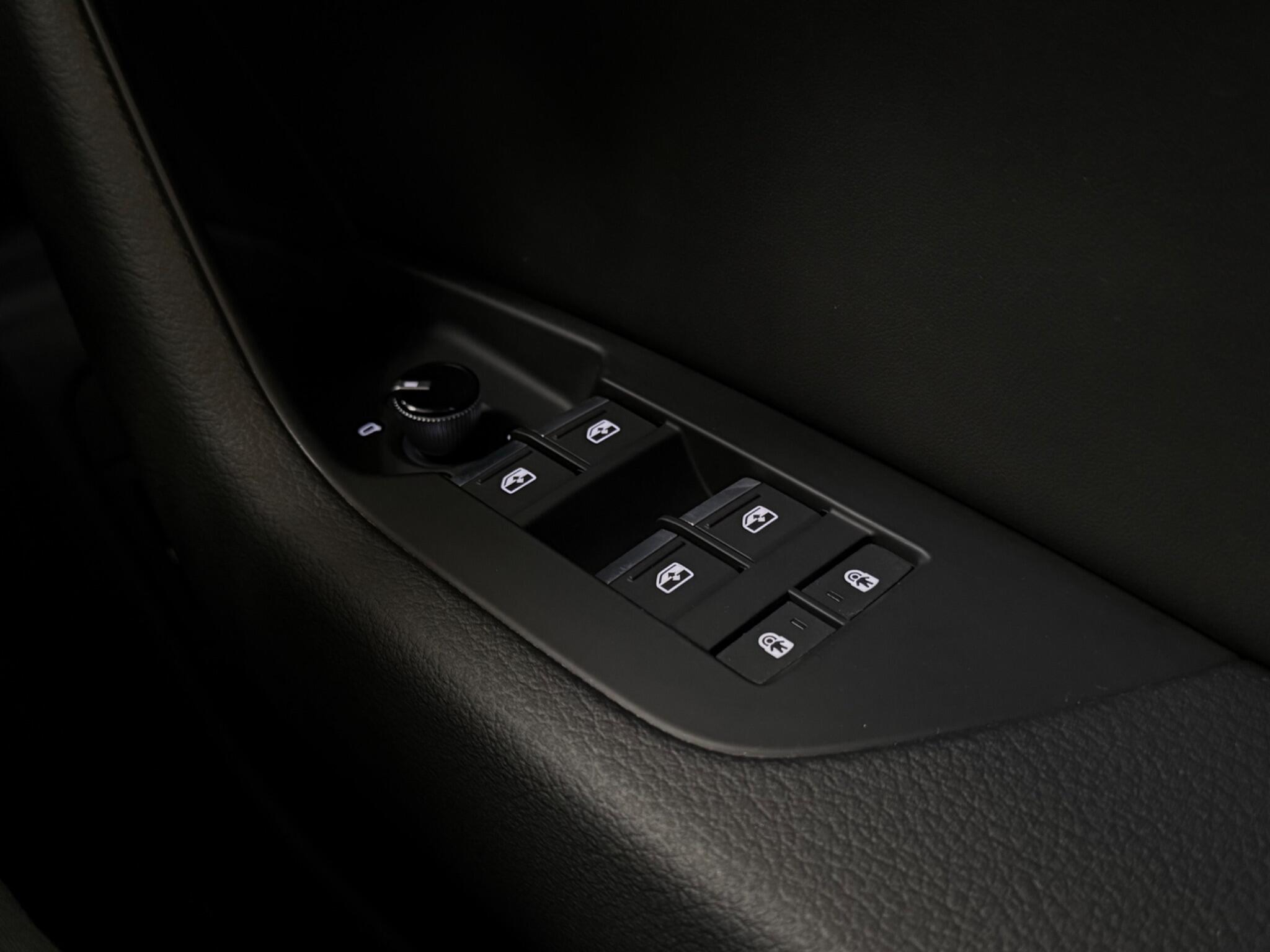 Audi A6 view 18