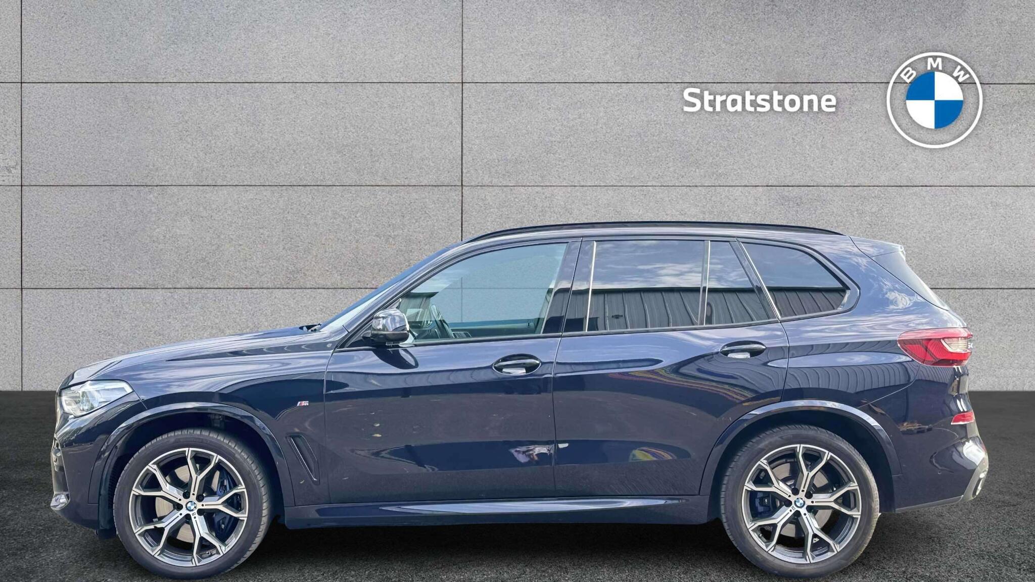 BMW X5 view 3